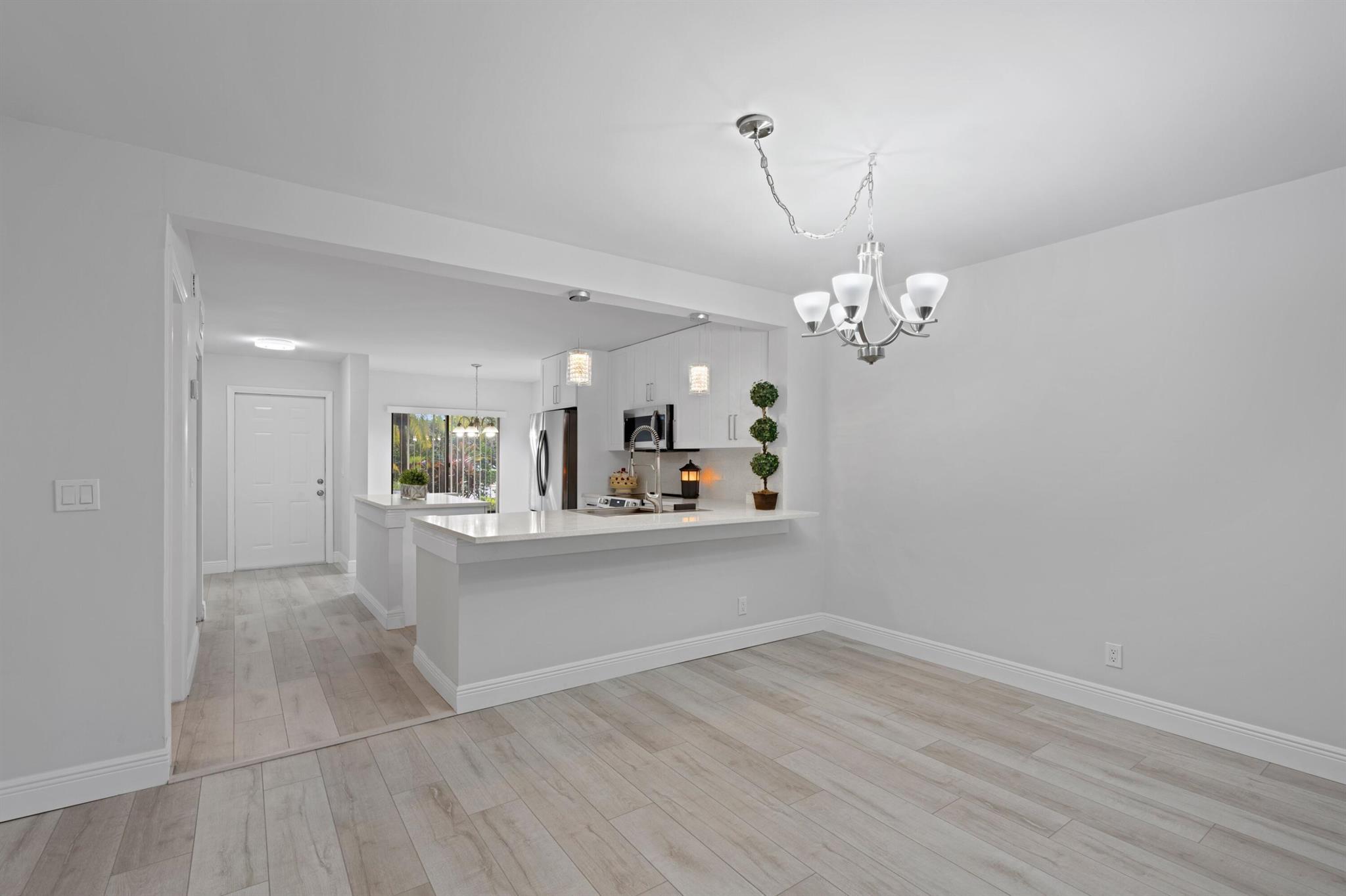 5306 Cedar Lake Drive Unit: 104
