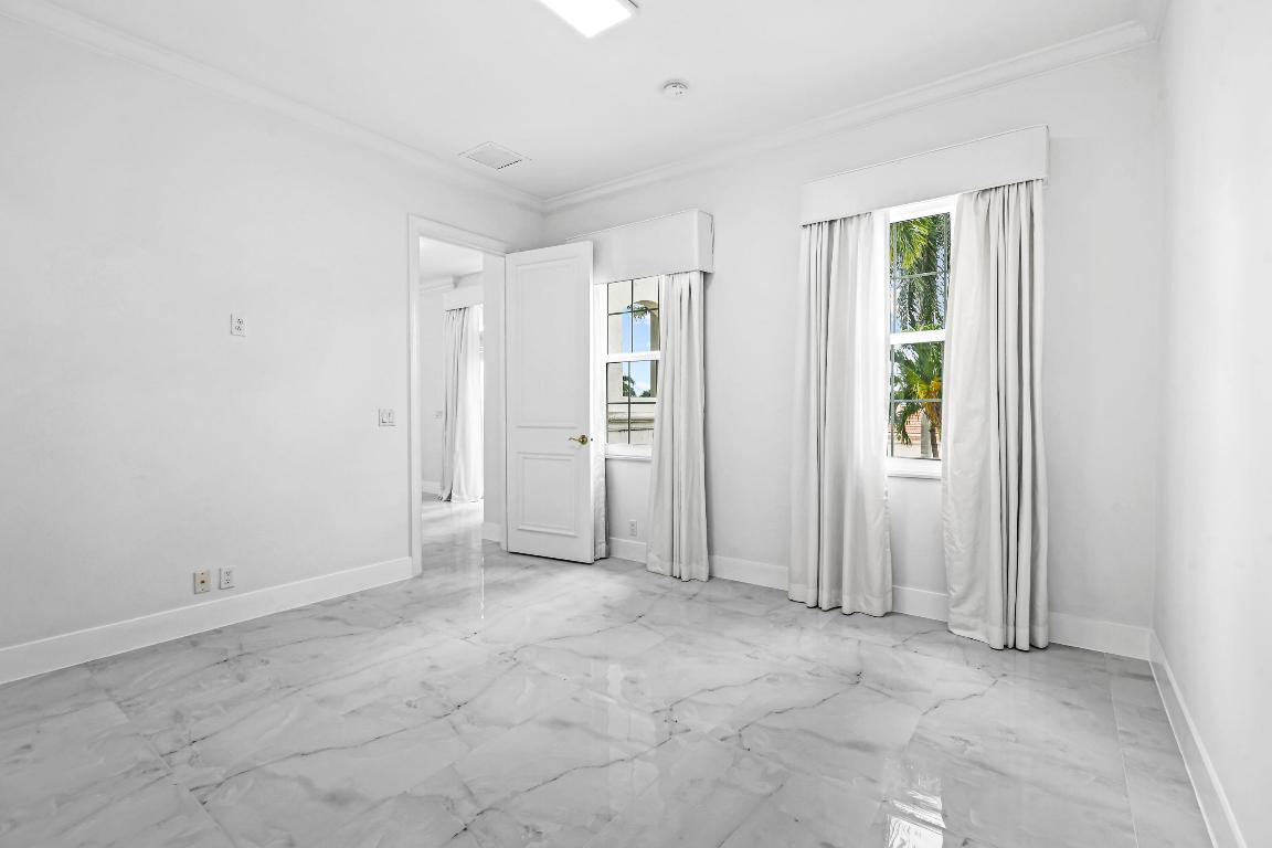 521 Les Jardin Drive