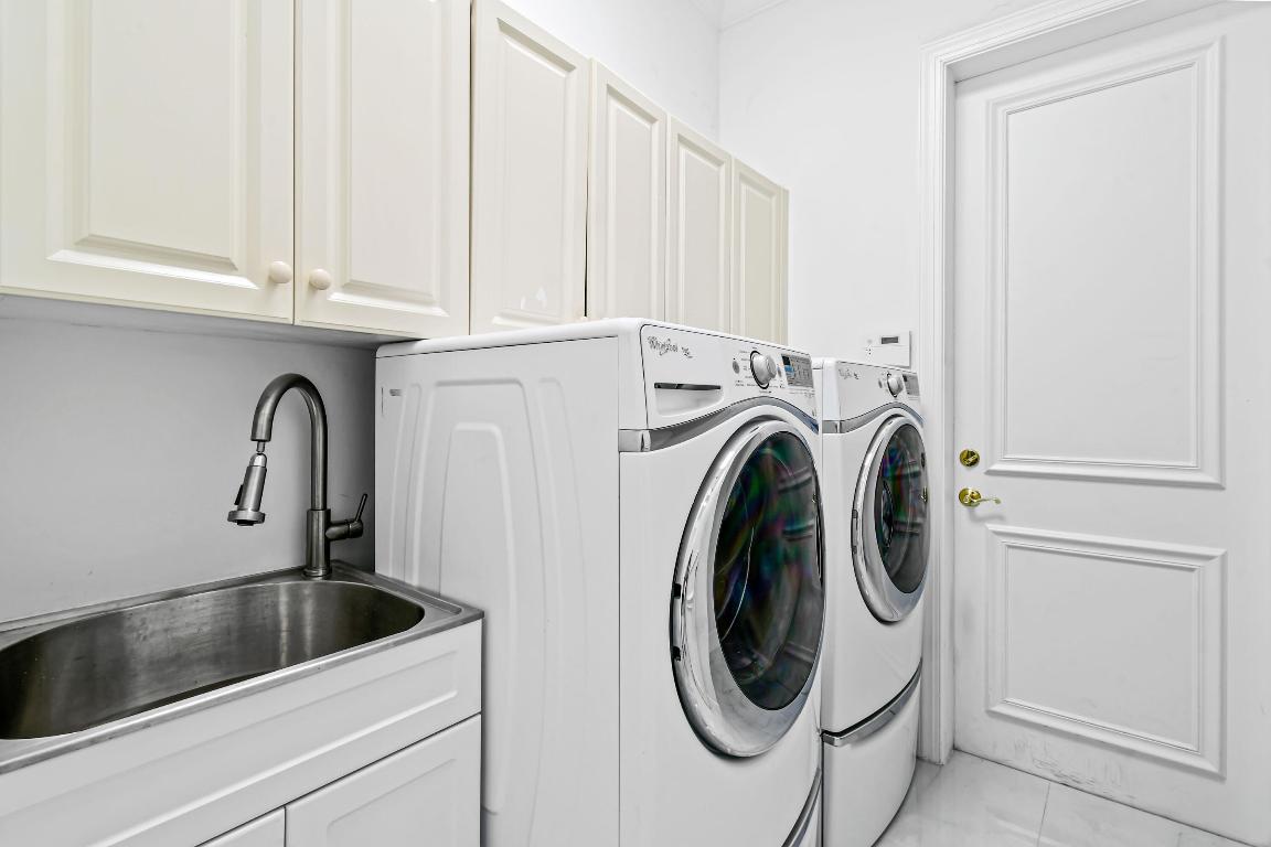 521 Les Jardin Drive