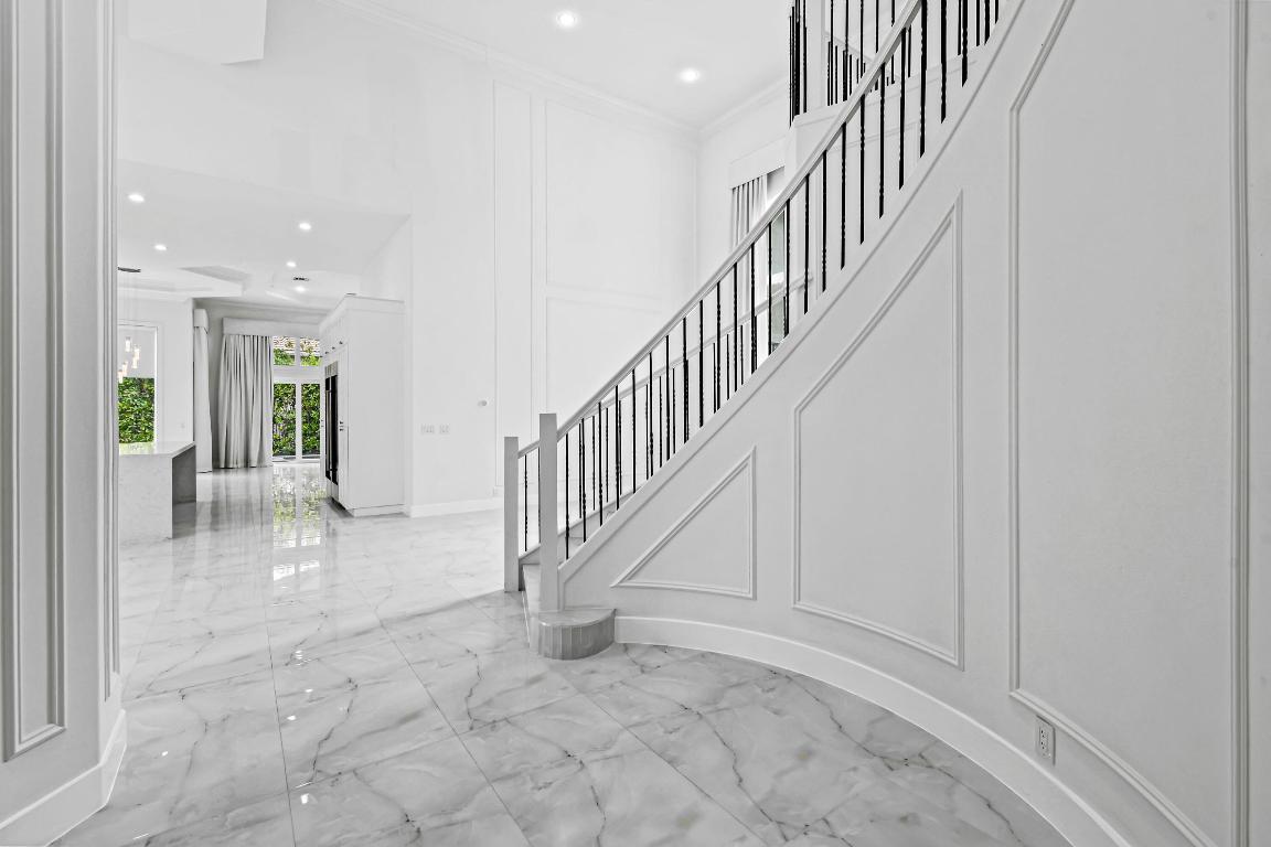 521 Les Jardin Drive