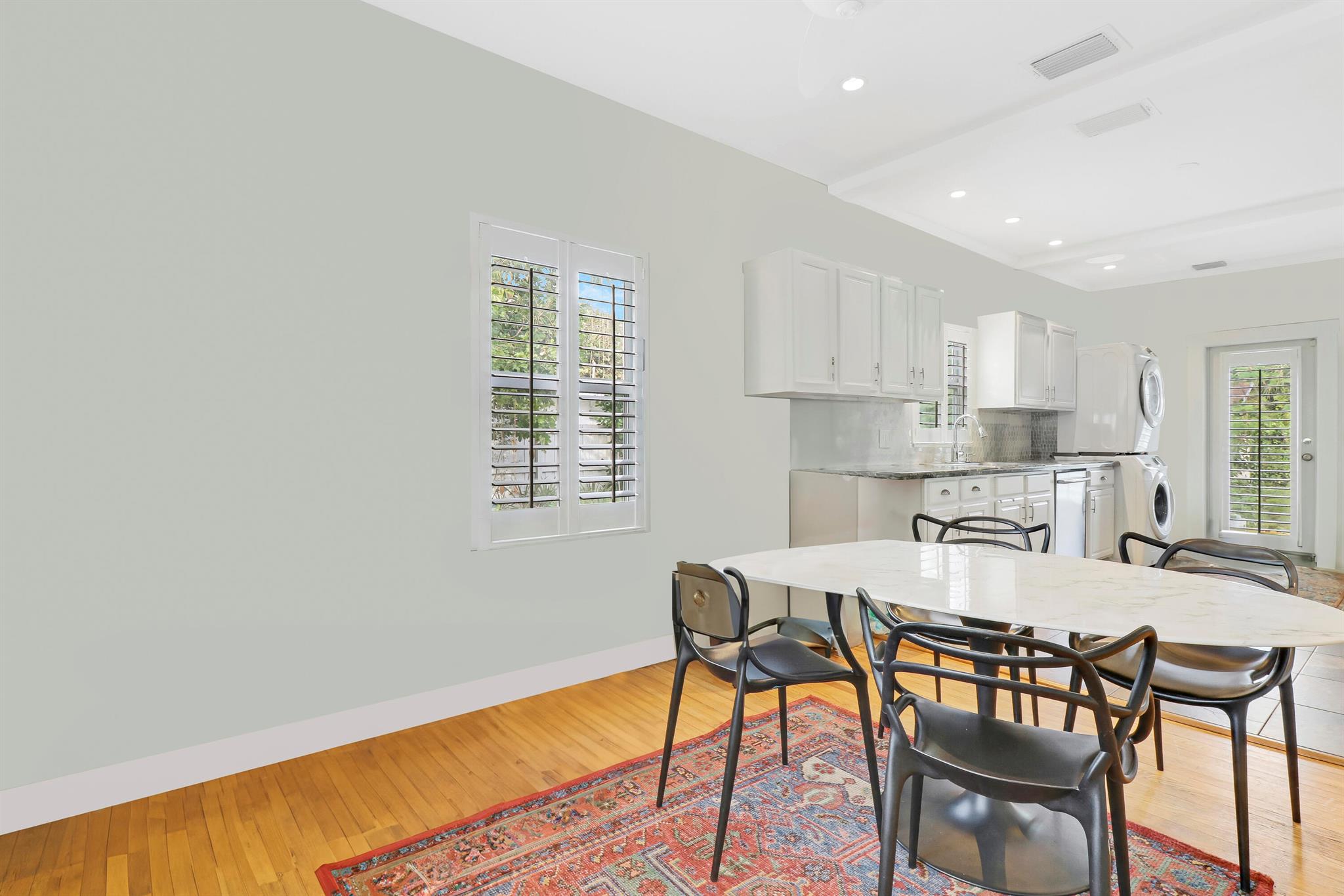215 NE 13th Street