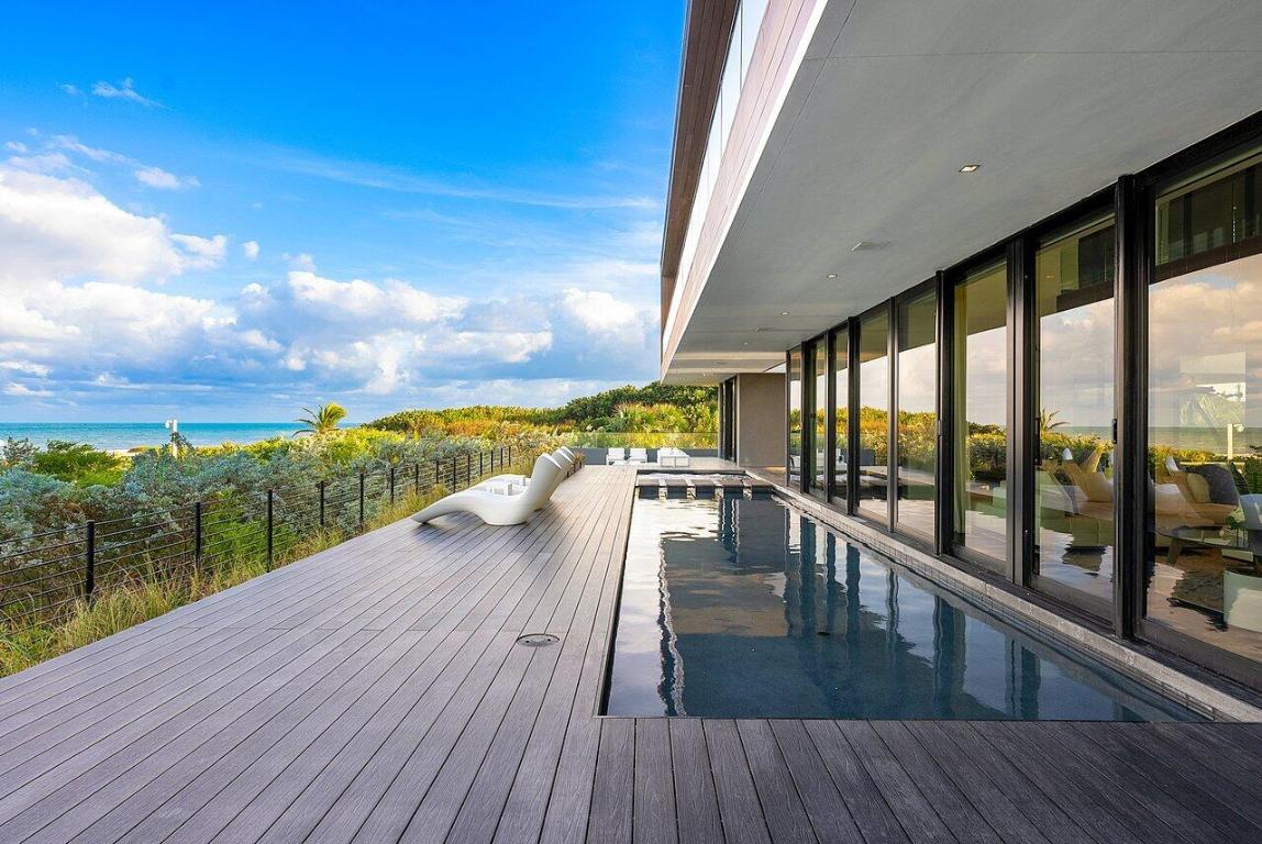 1005 NE Doubloon Drive