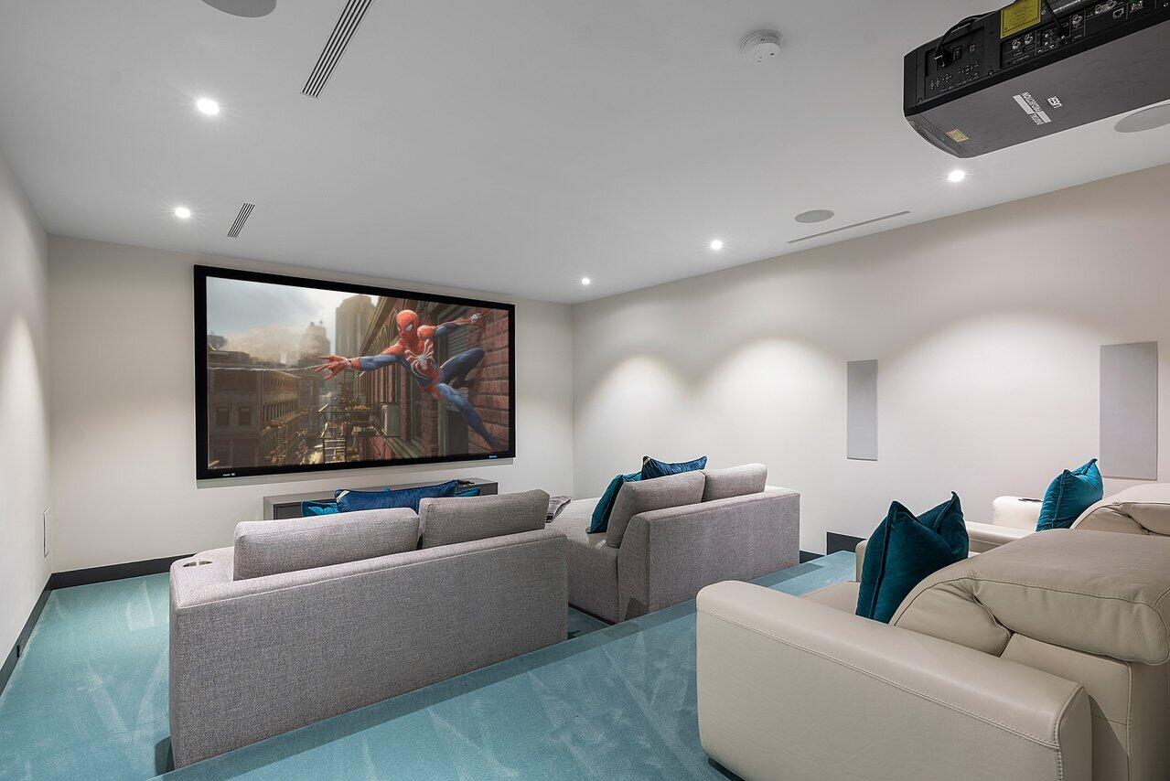 1005 NE Doubloon Drive