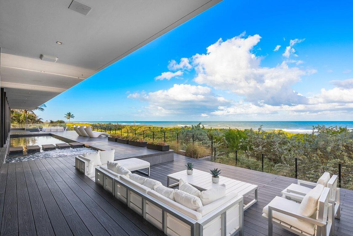 1005 NE Doubloon Drive