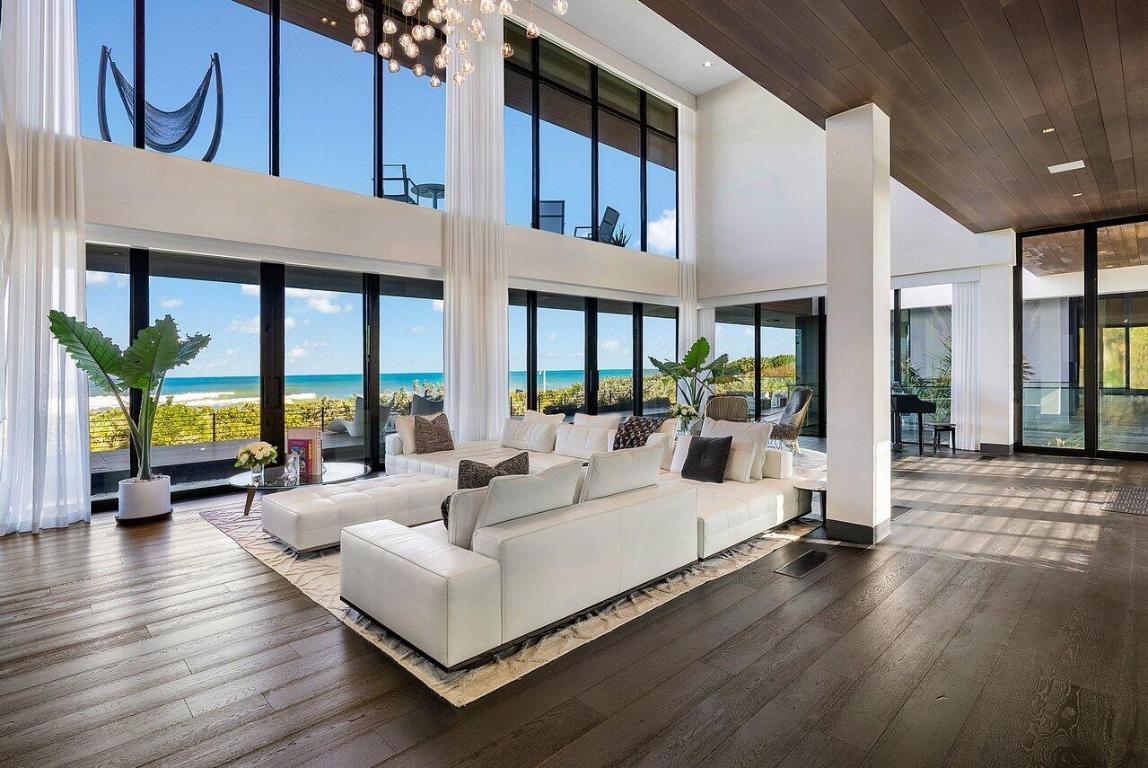 1005 NE Doubloon Drive