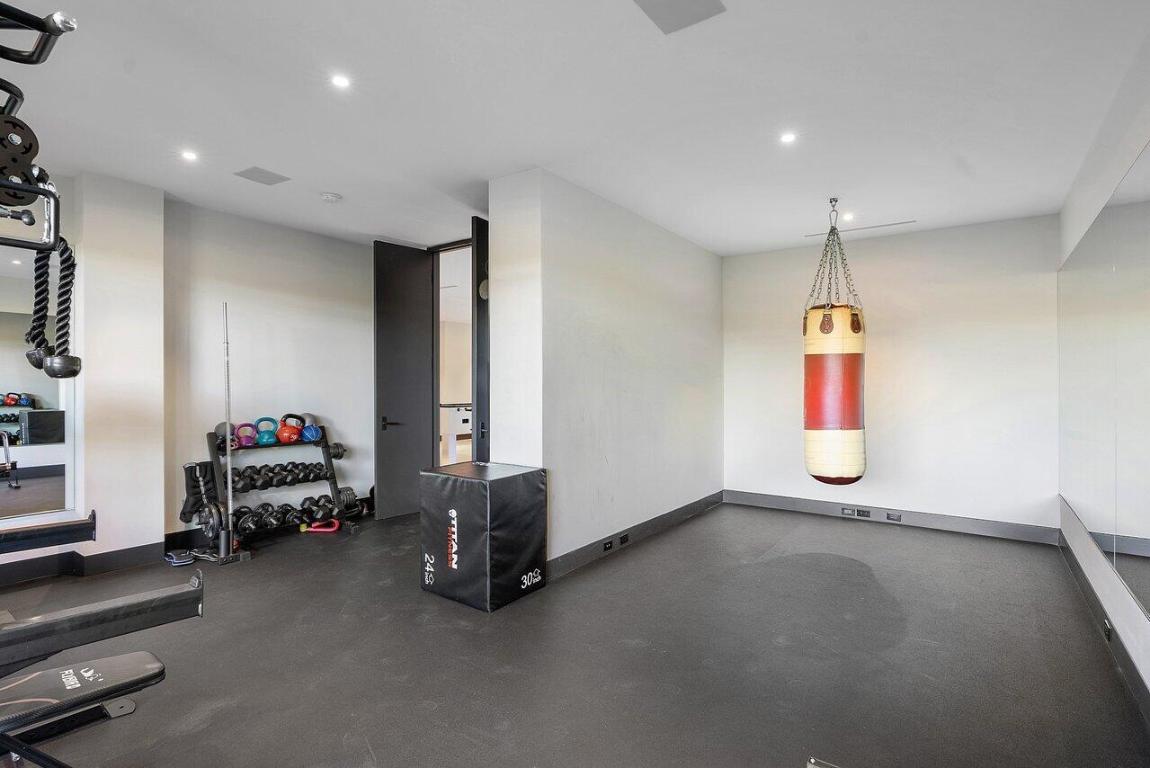 1005 NE Doubloon Drive