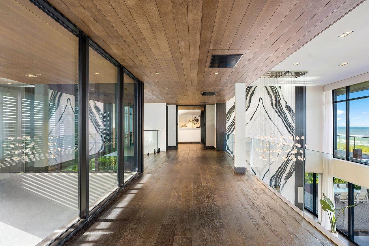 1005 NE Doubloon Drive