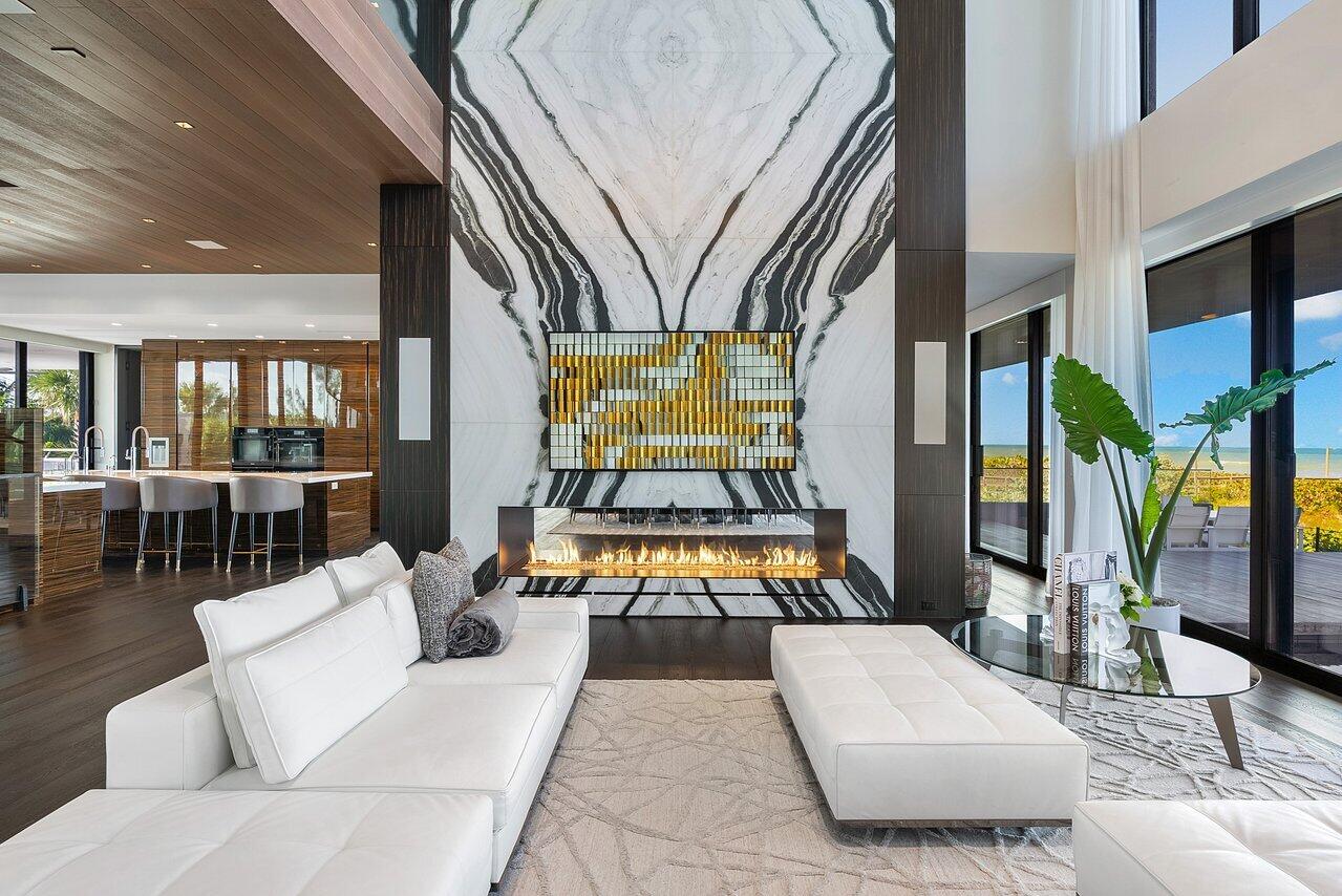 1005 NE Doubloon Drive