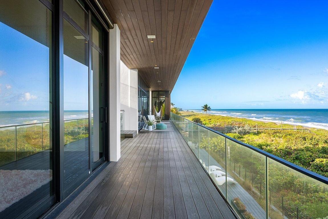 1005 NE Doubloon Drive