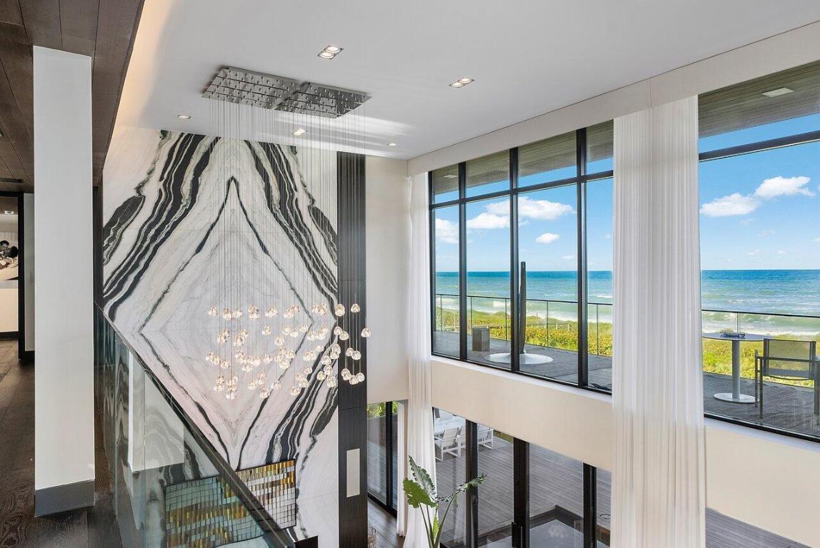 1005 NE Doubloon Drive