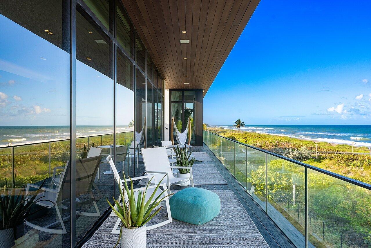 1005 NE Doubloon Drive