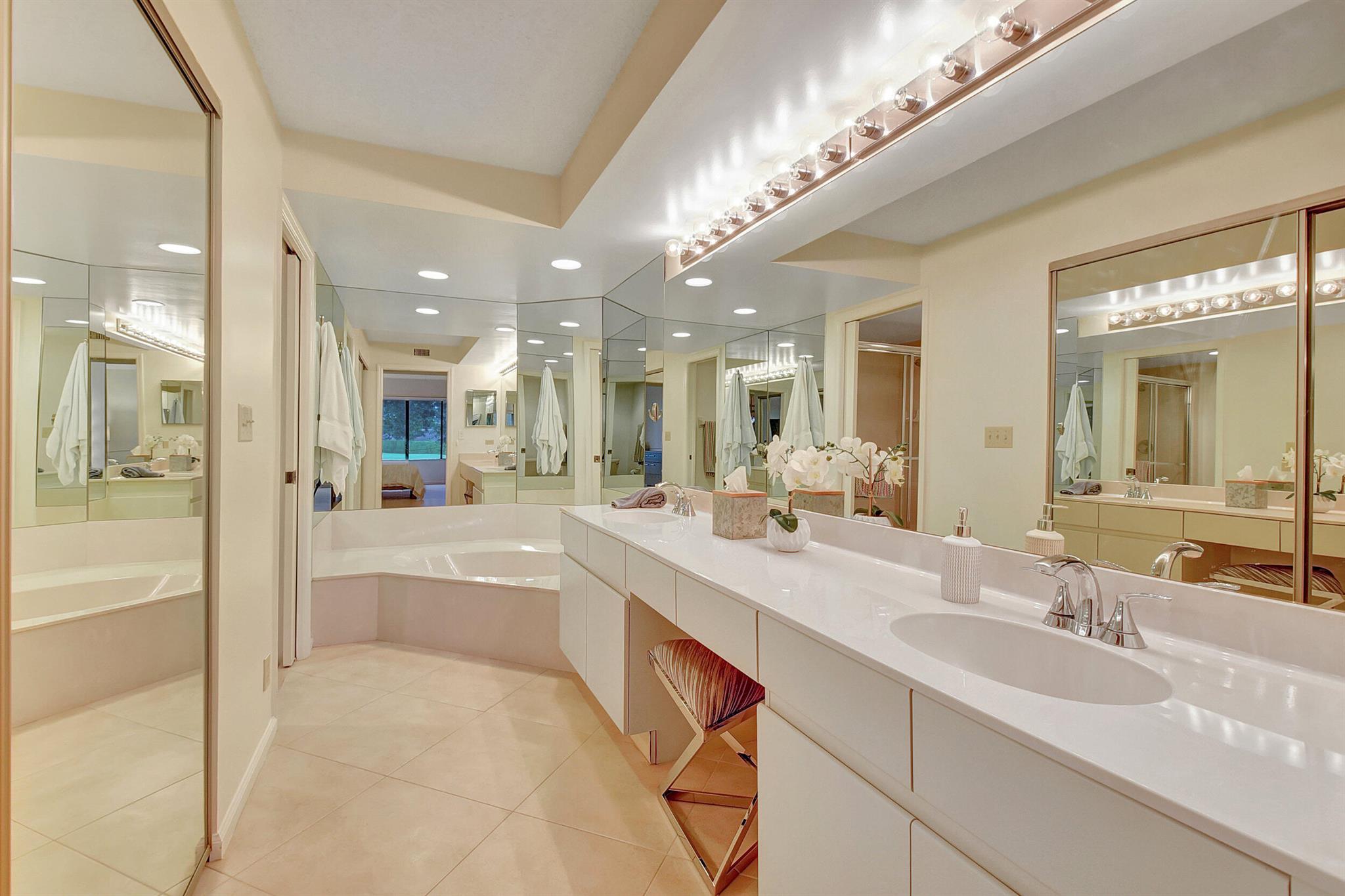 15322 Strathearn Drive 11803