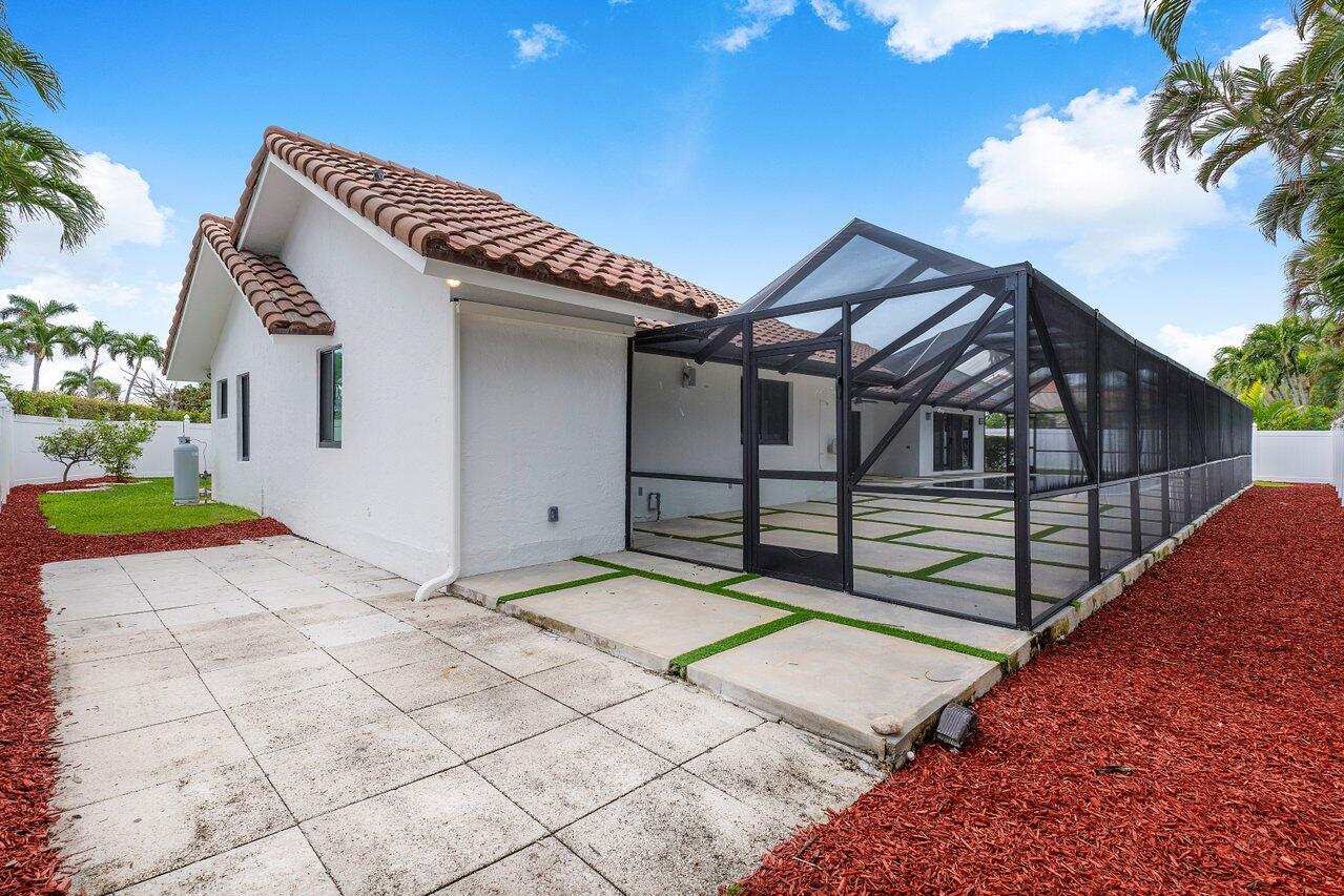 845 NE Mulberry Drive