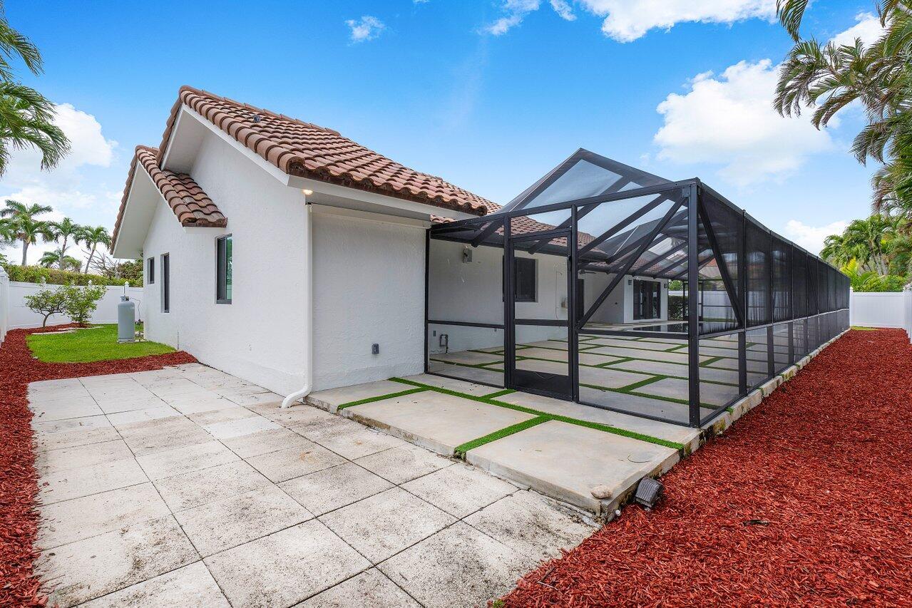 845 NE Mulberry Drive