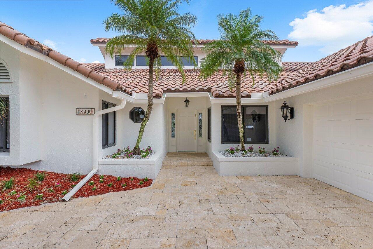 845 NE Mulberry Drive