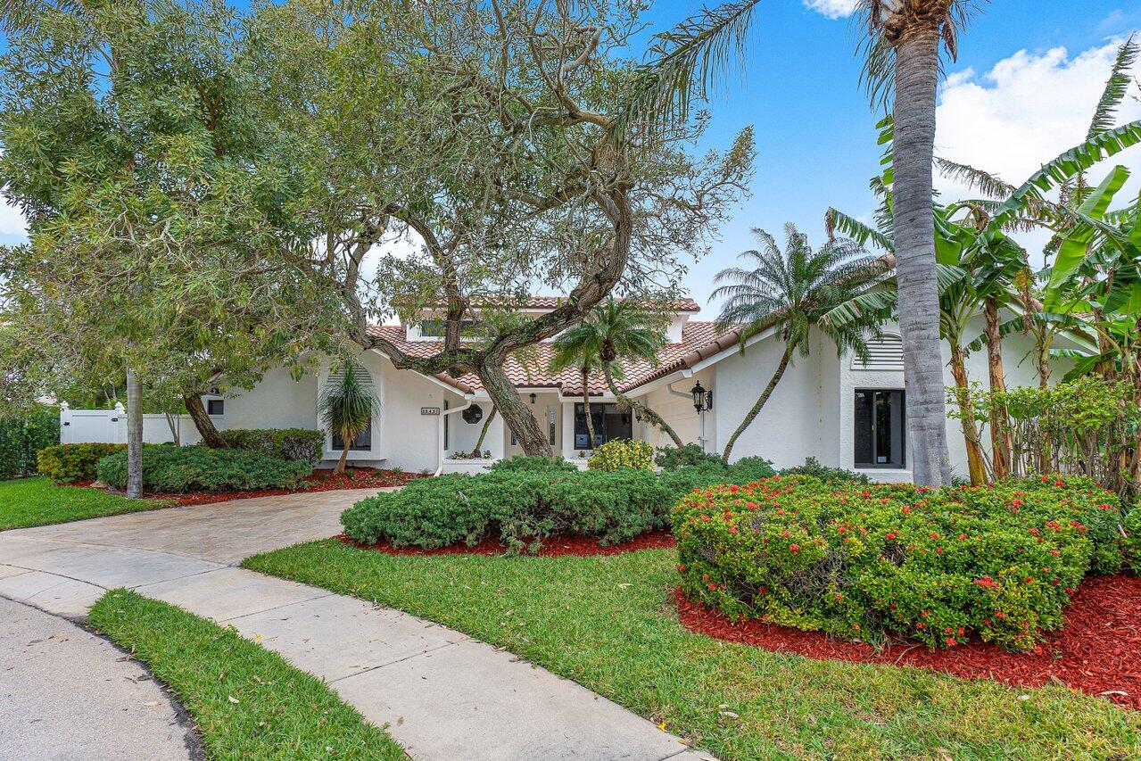 845 NE Mulberry Drive