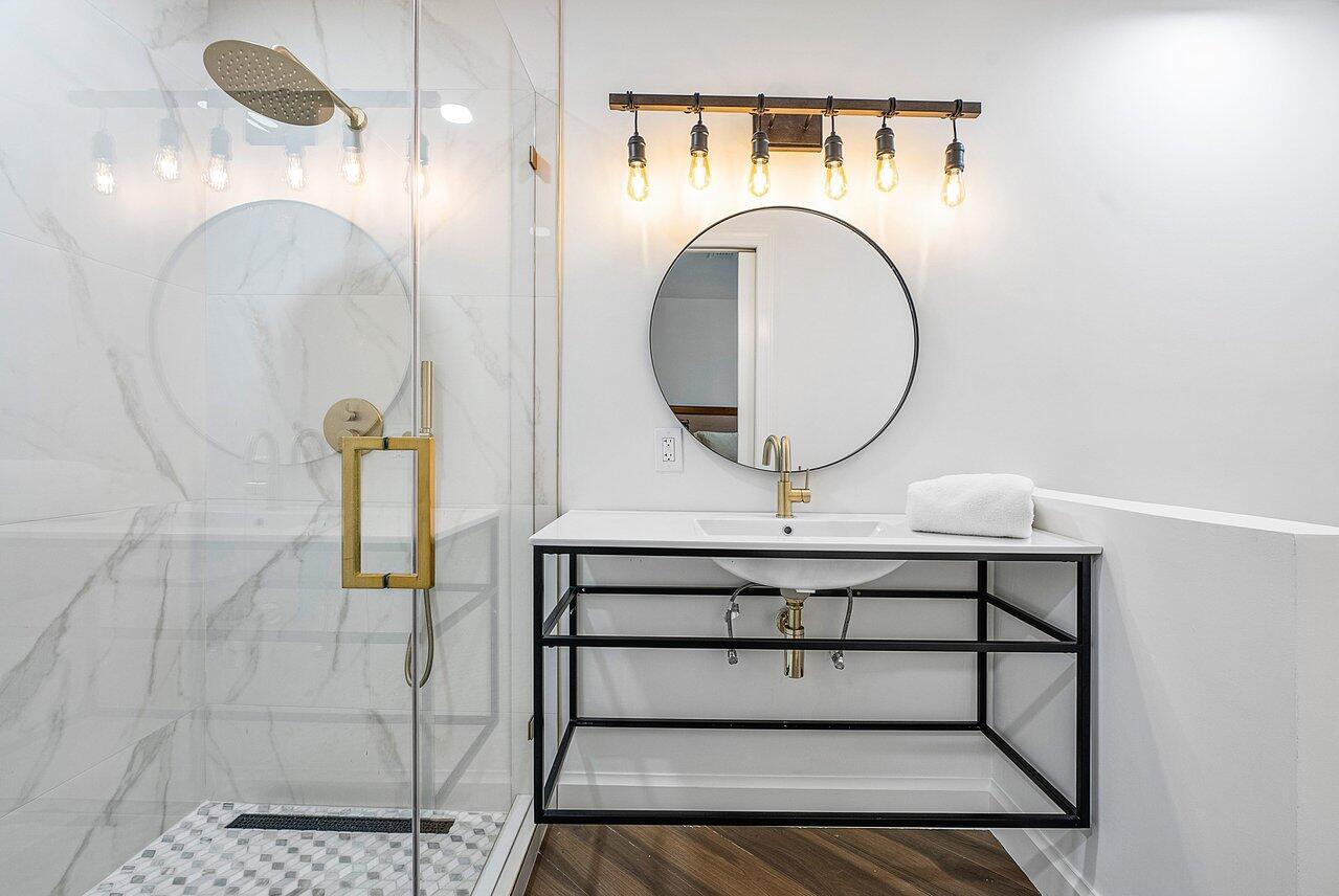 845 NE Mulberry Drive