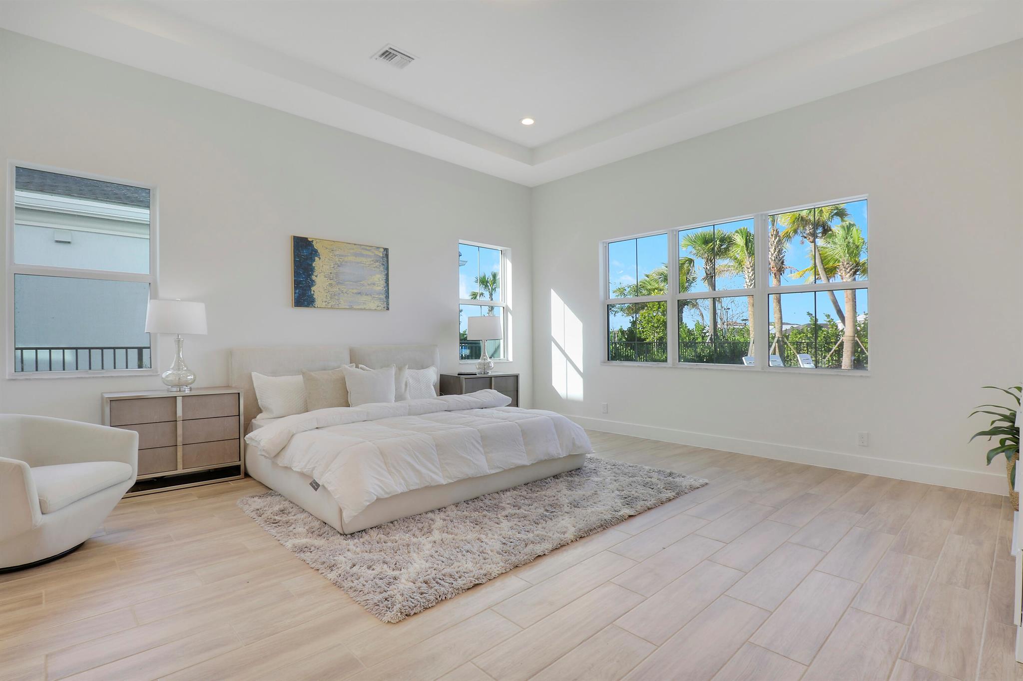 9194 Crestview Circle