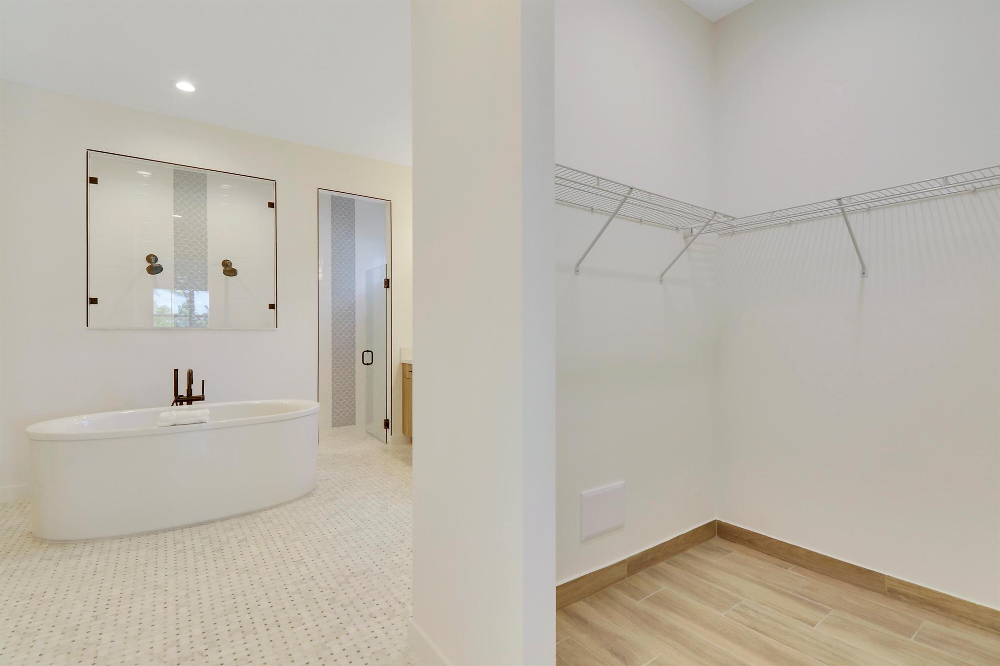 9194 Crestview Circle