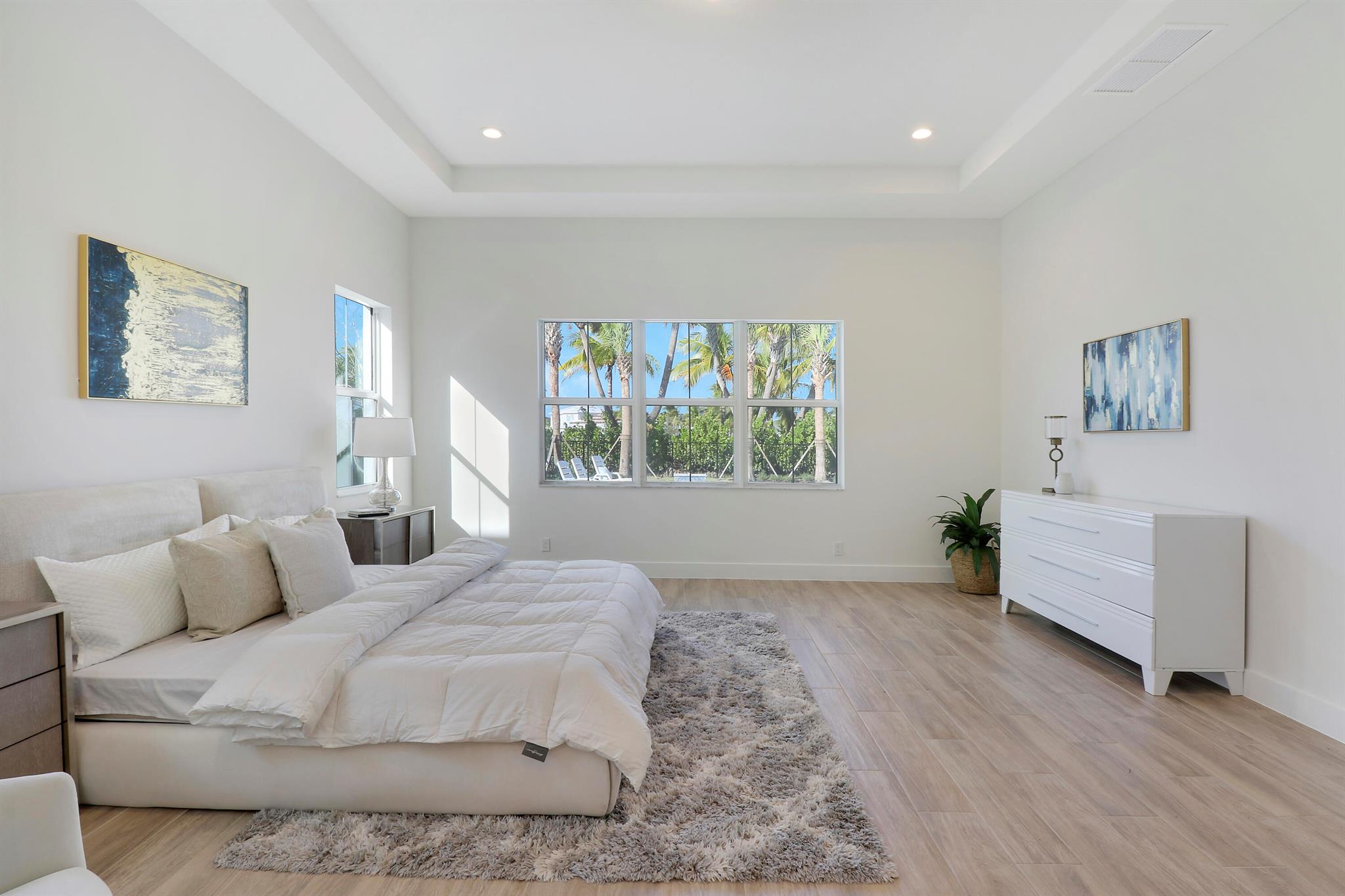 9194 Crestview Circle