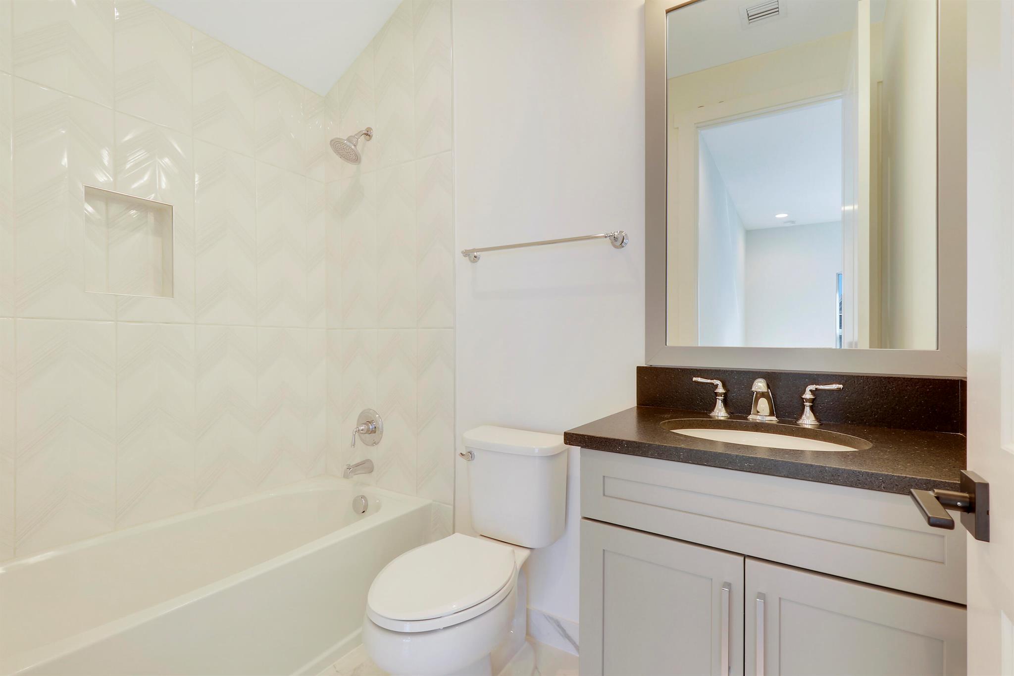 9194 Crestview Circle