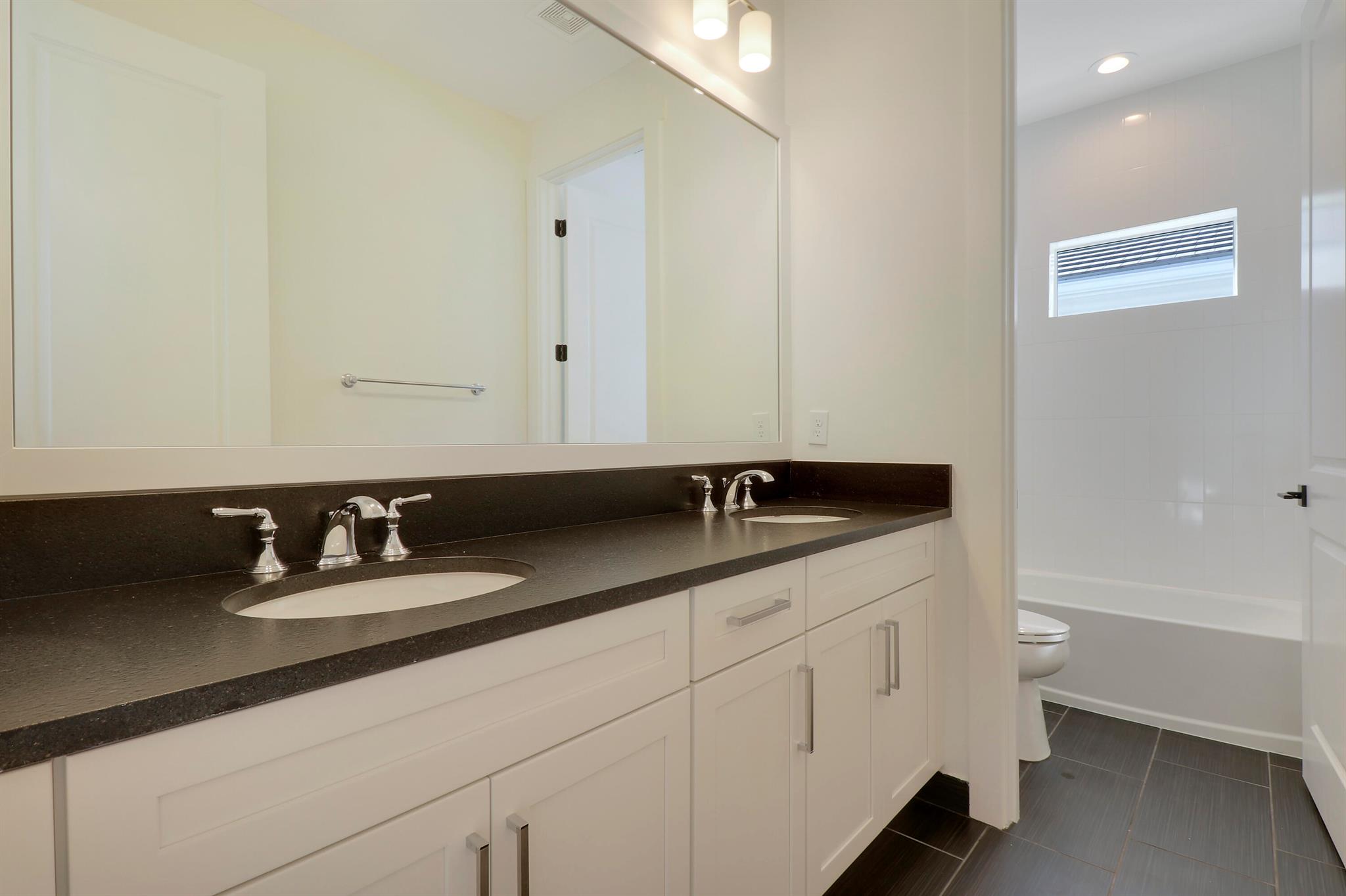 9194 Crestview Circle