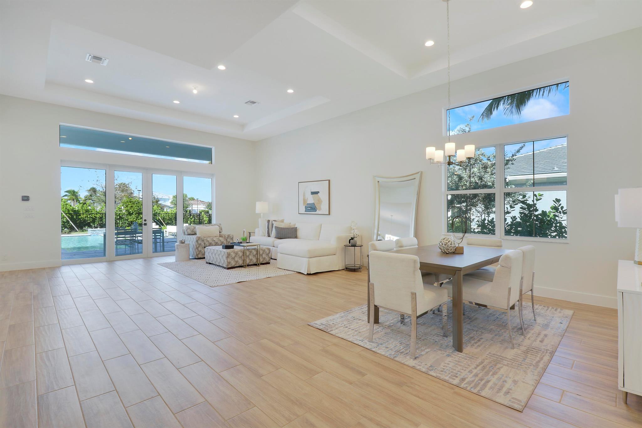 9194 Crestview Circle