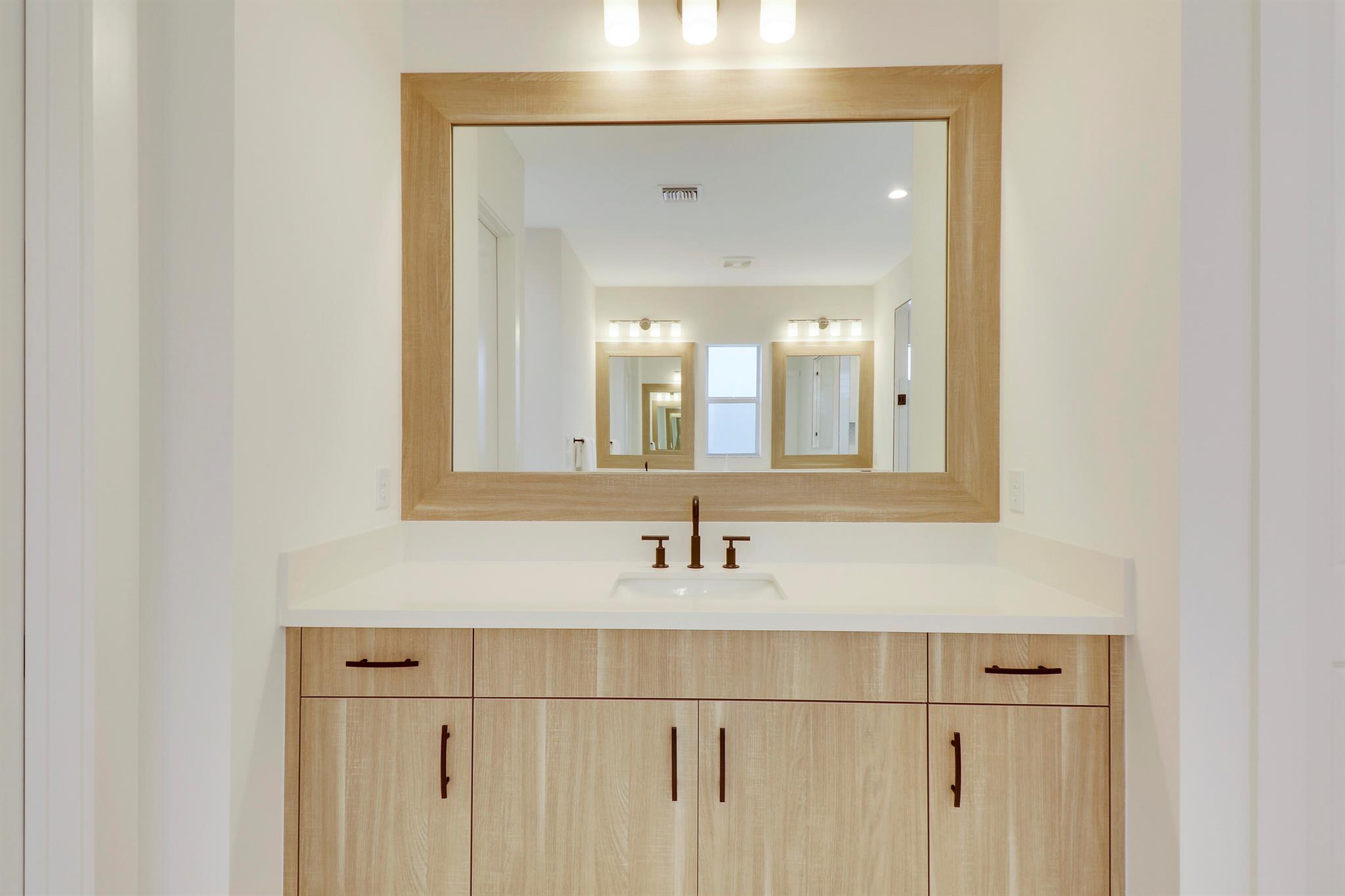 9194 Crestview Circle