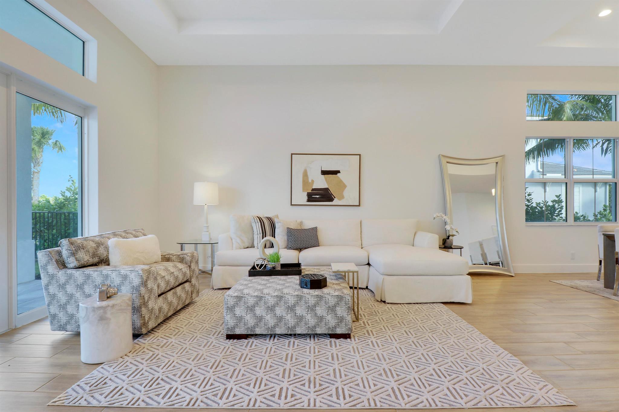 9194 Crestview Circle