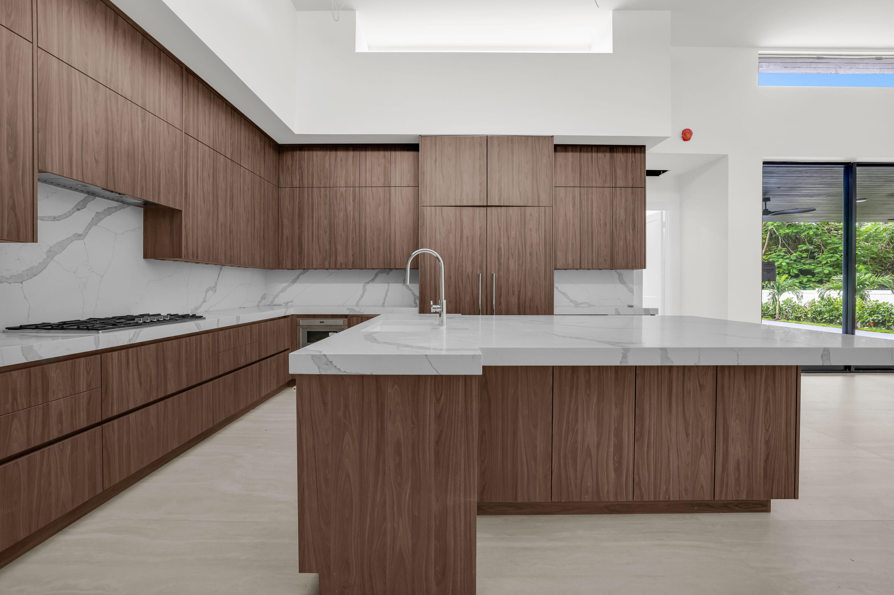 251 NE 14th Street