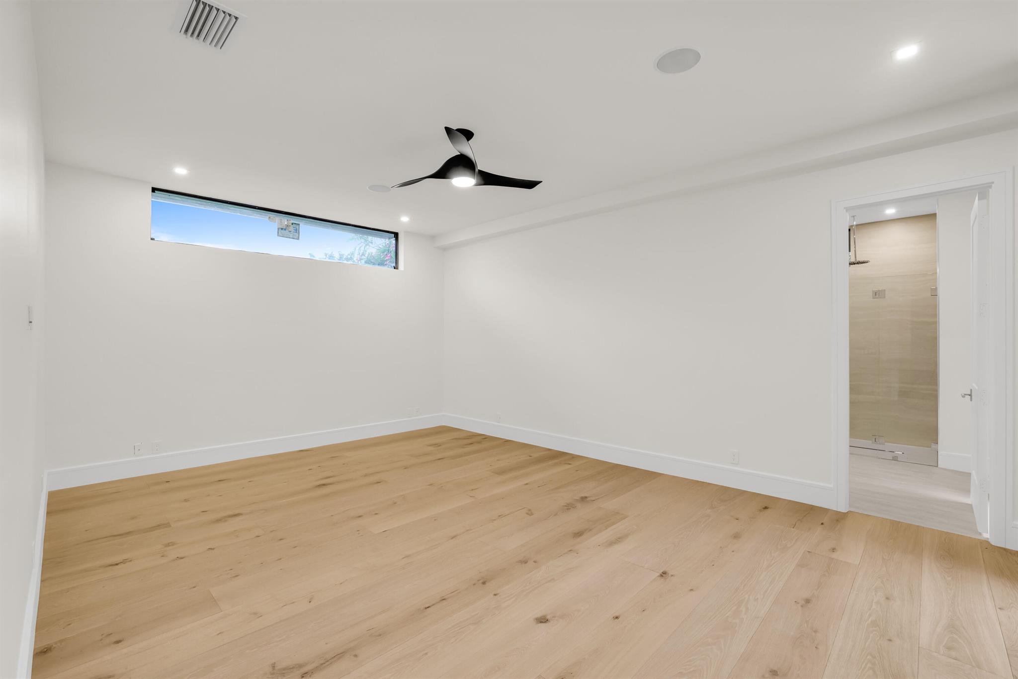251 NE 14th Street