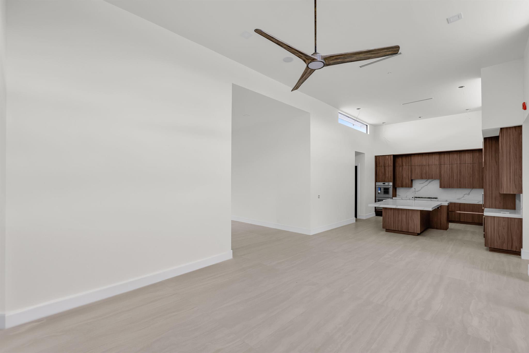 251 NE 14th Street