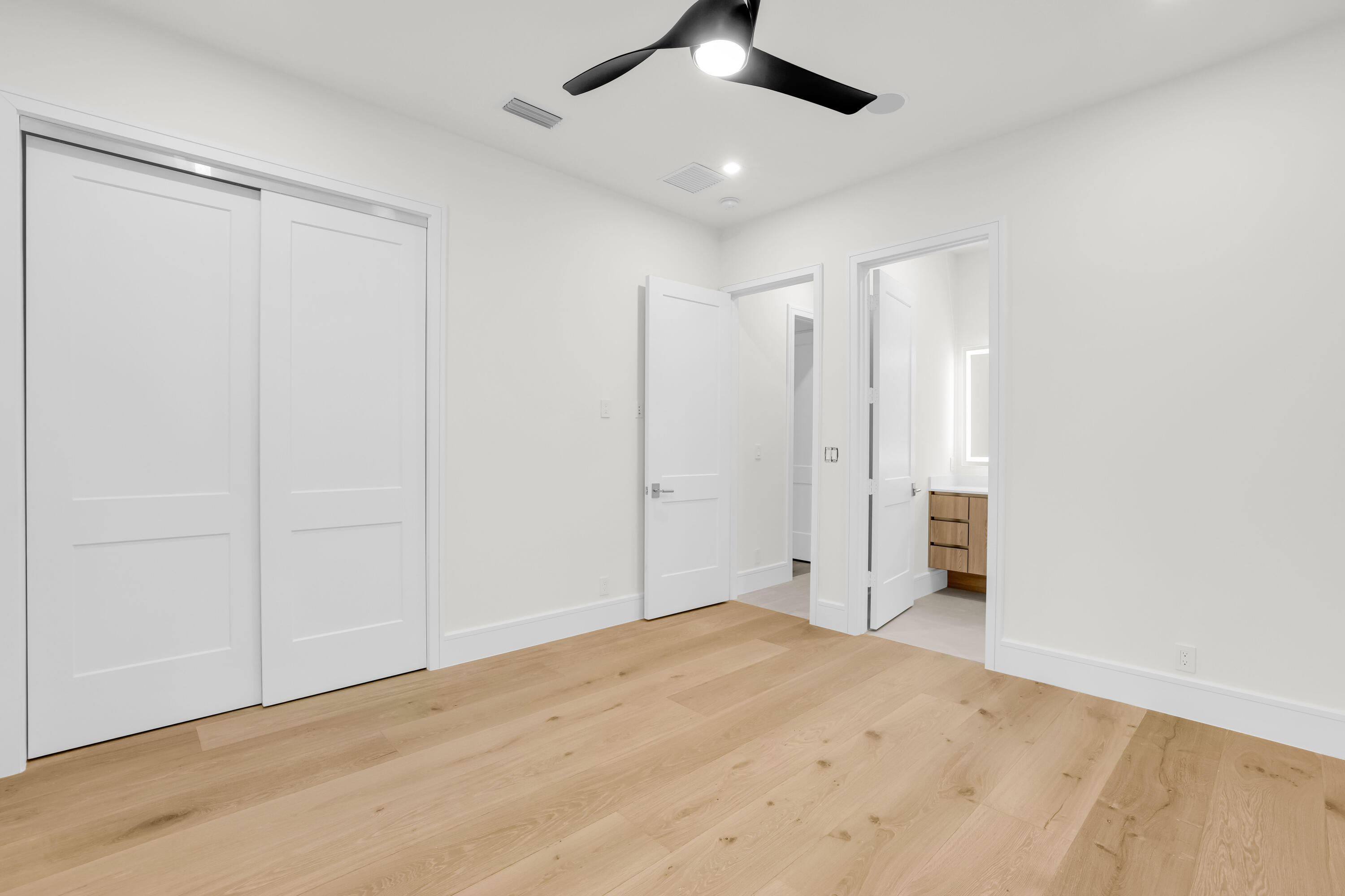 251 NE 14th Street