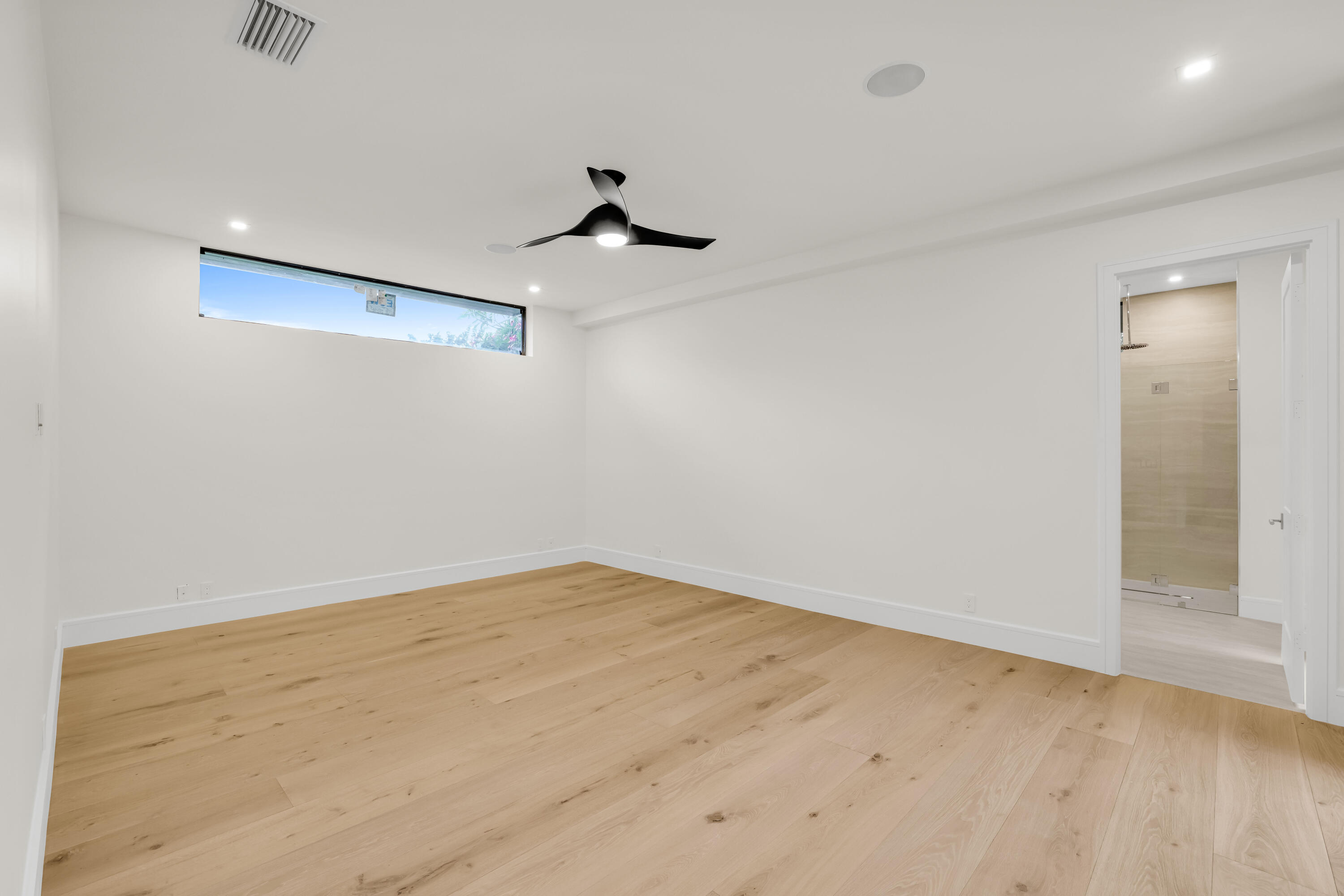 251 NE 14th Street