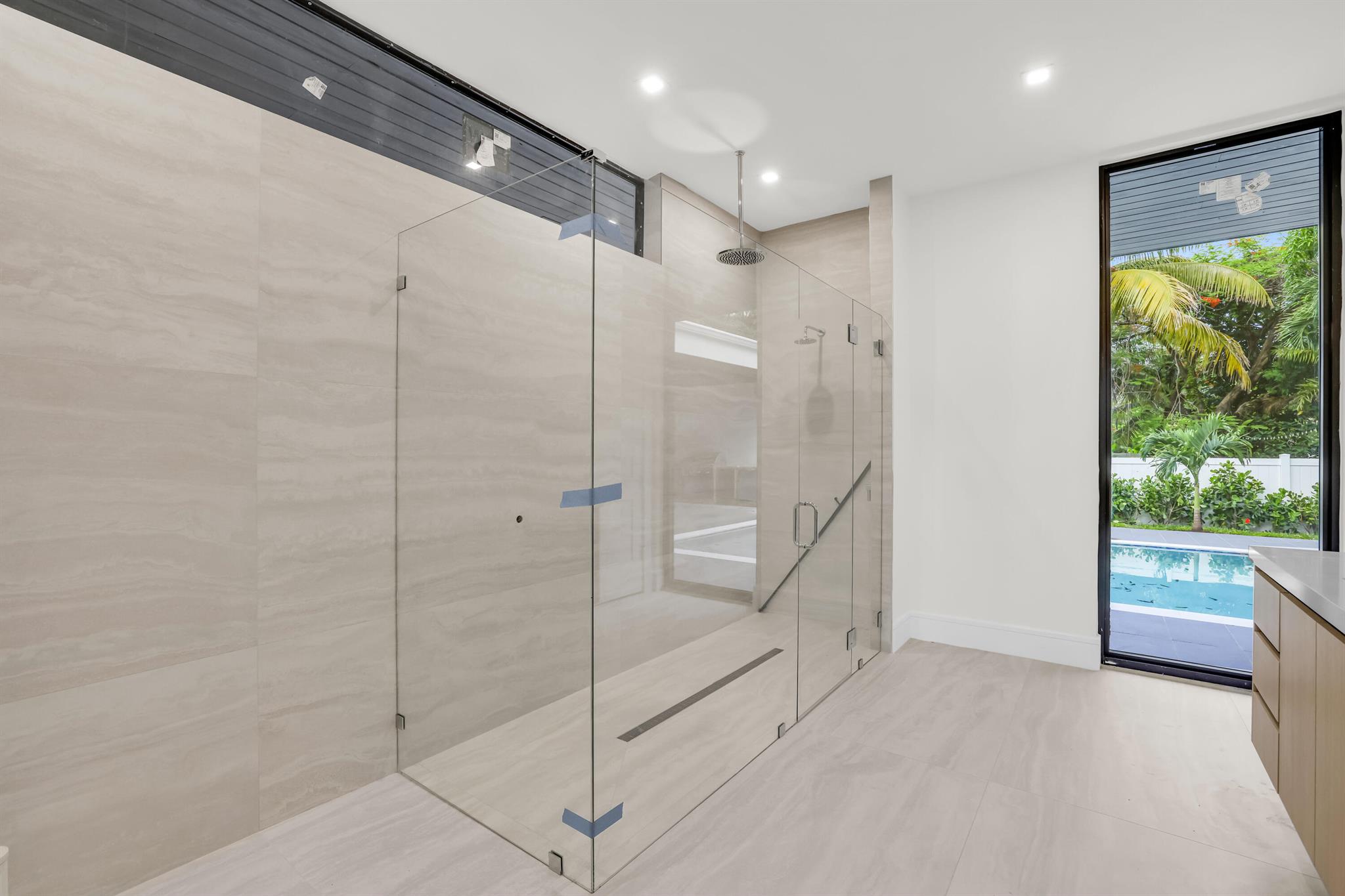 251 NE 14th Street