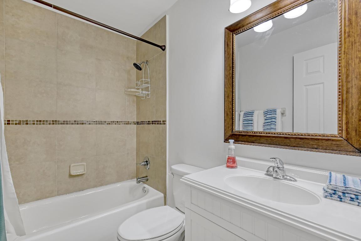 300 E Club Circle Circle 204