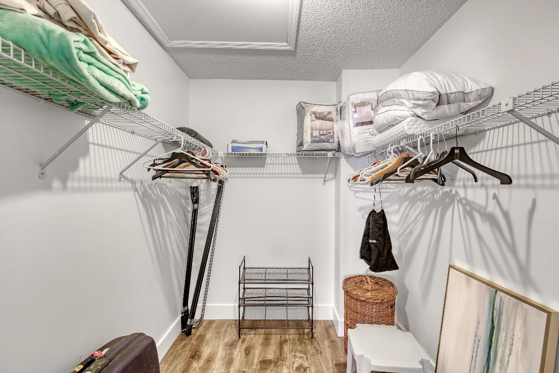 300 E Club Circle Circle 204