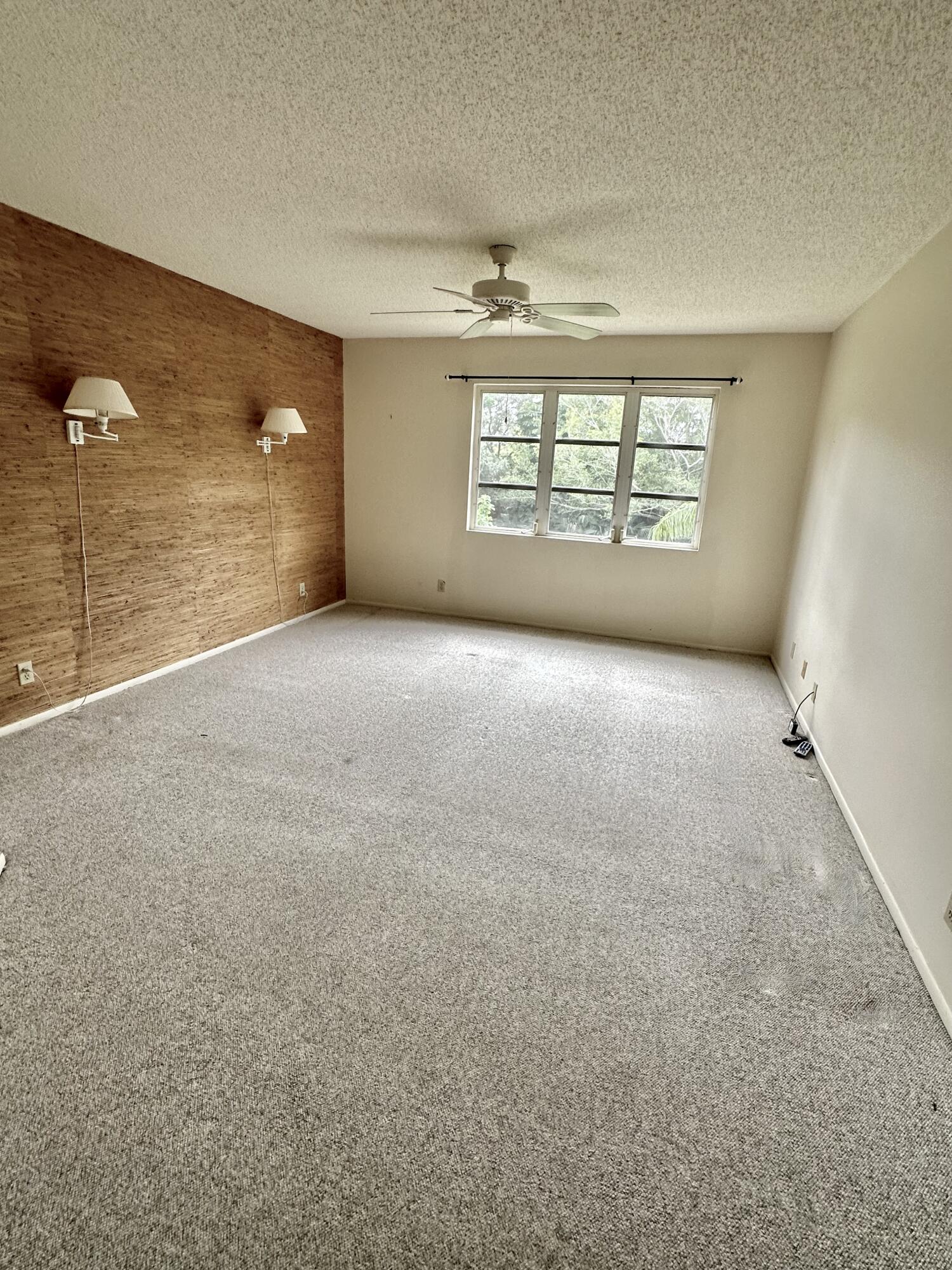 288 Seabreeze Circle
