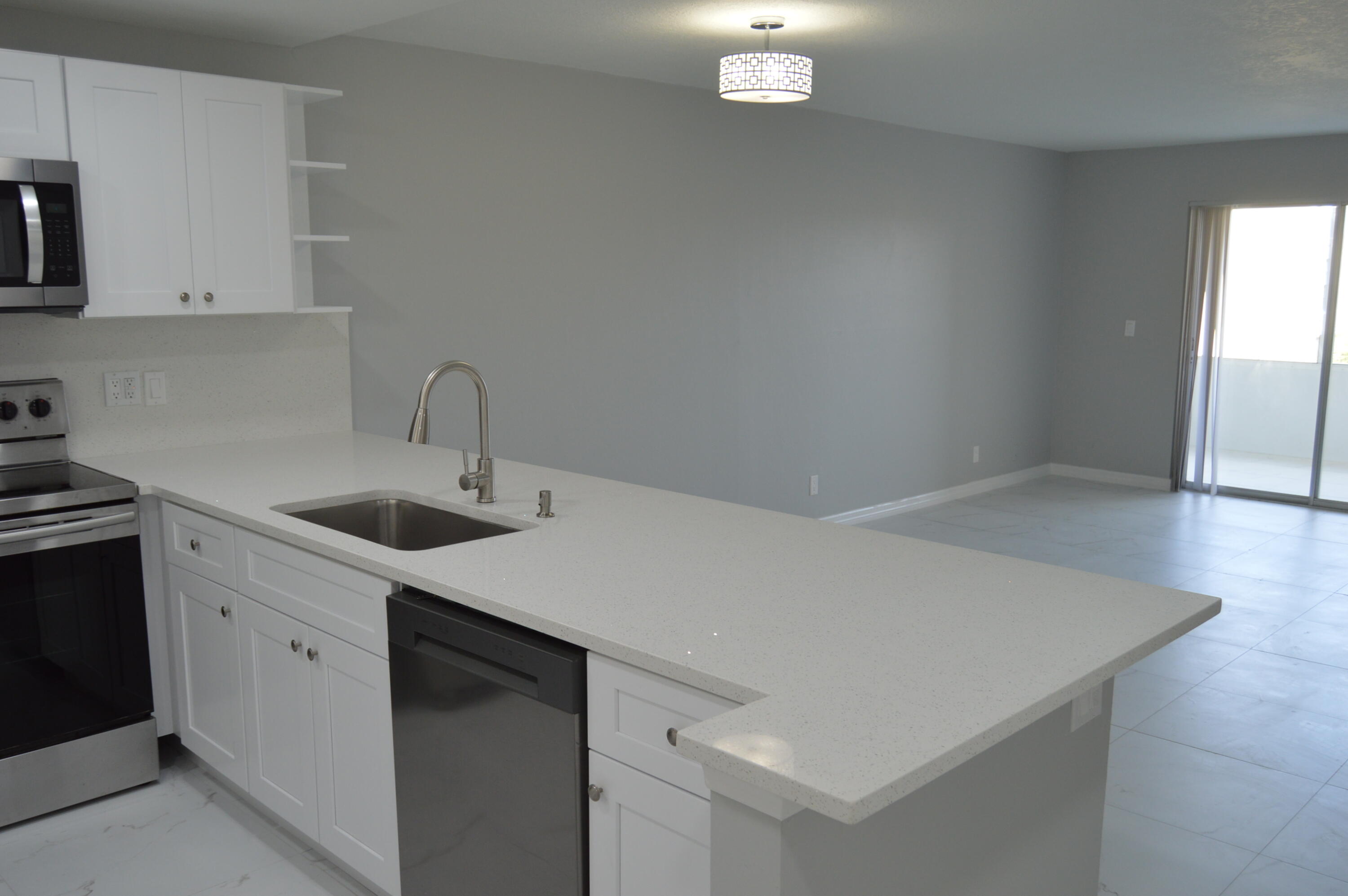 2620 NE 1st Court 308