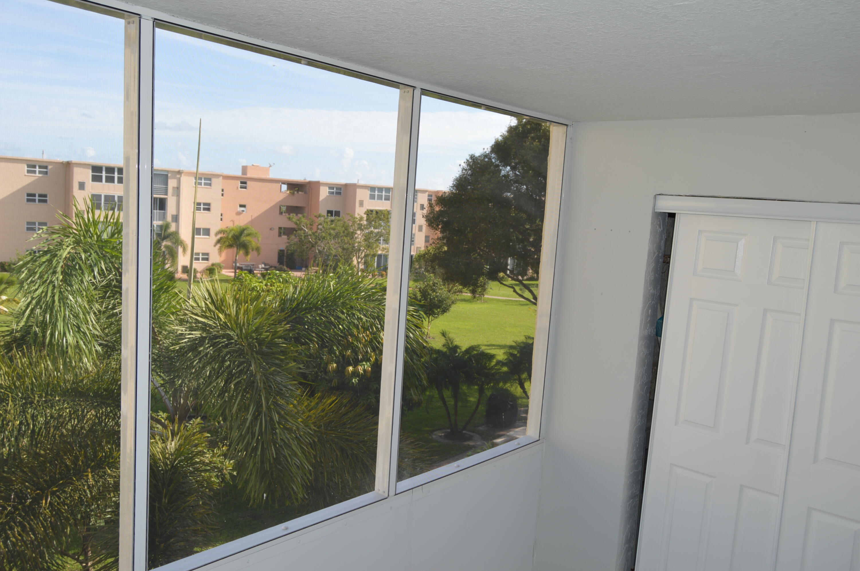 2620 NE 1st Court 308