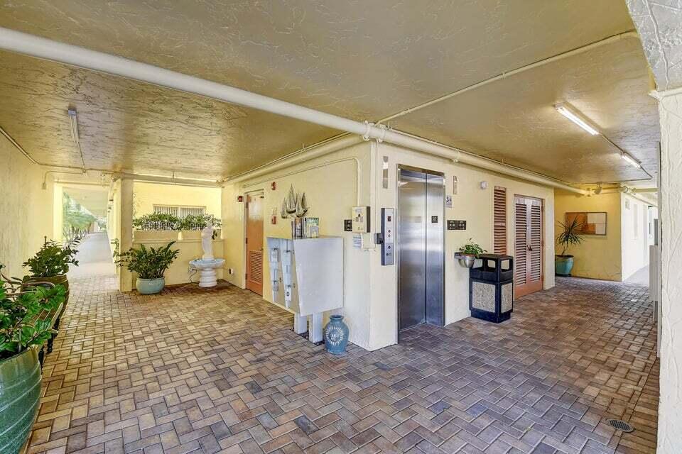 2620 NE 1st Court 308