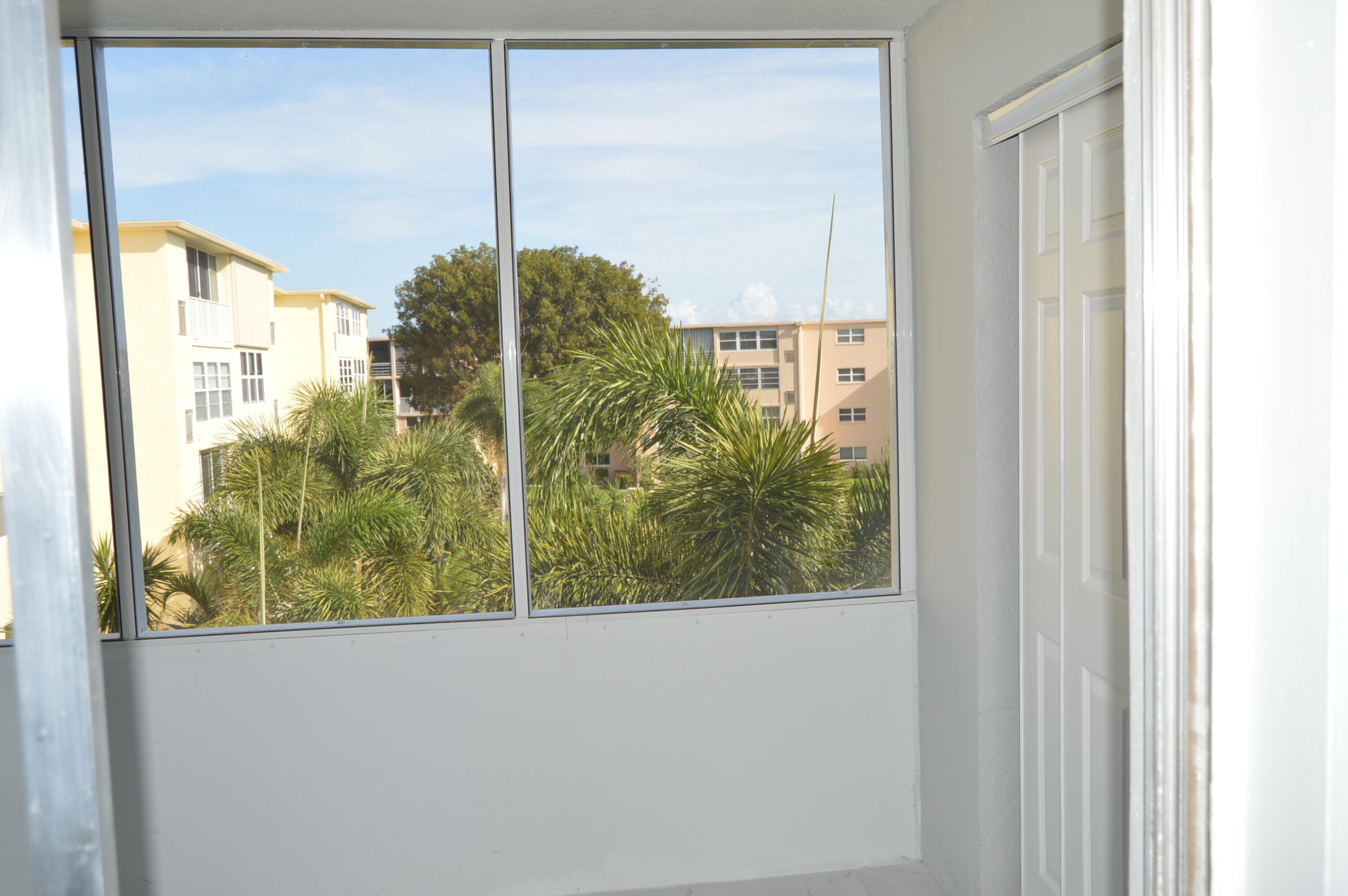 2620 NE 1st Court 308