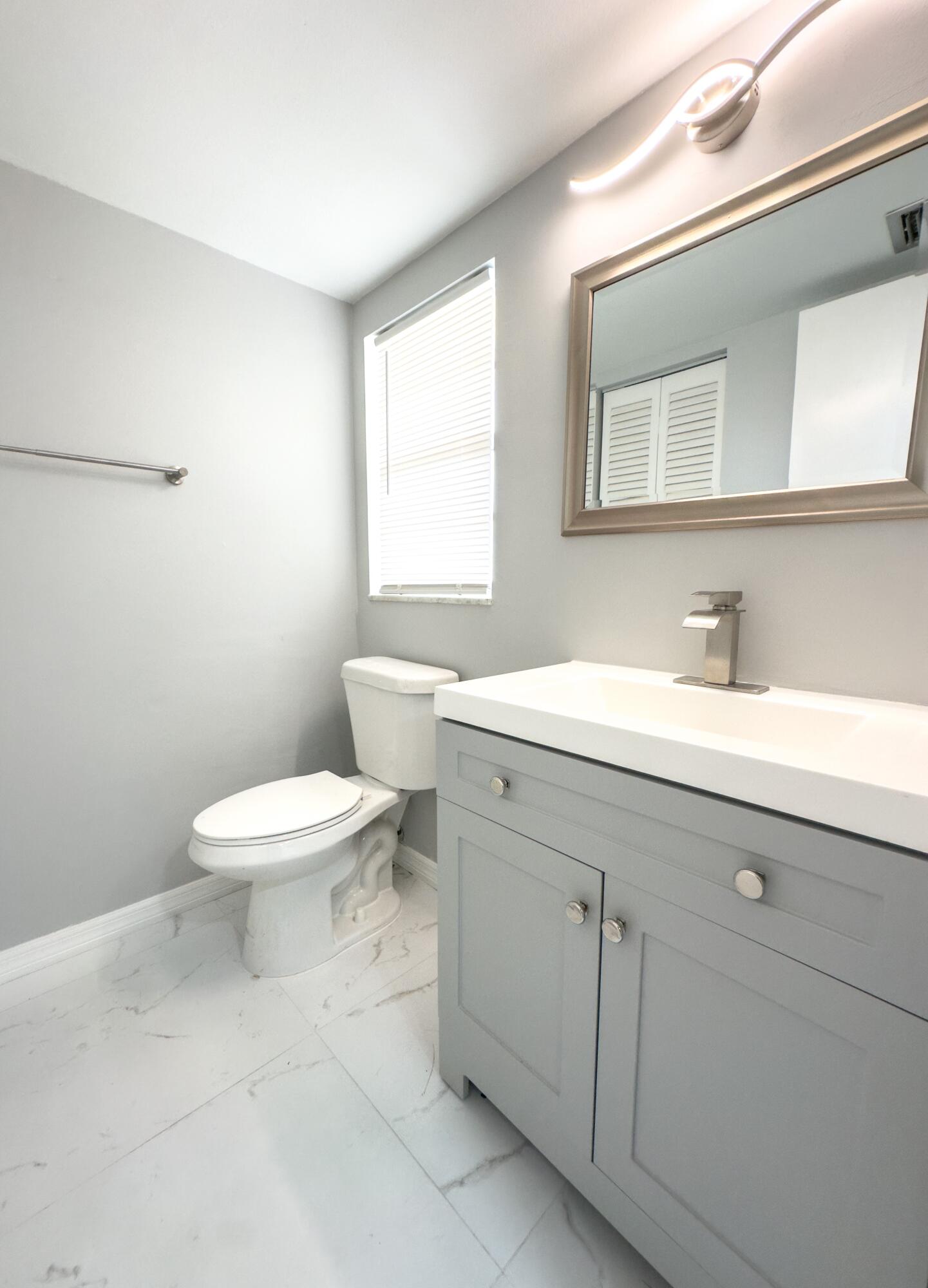 2620 NE 1st Court 308