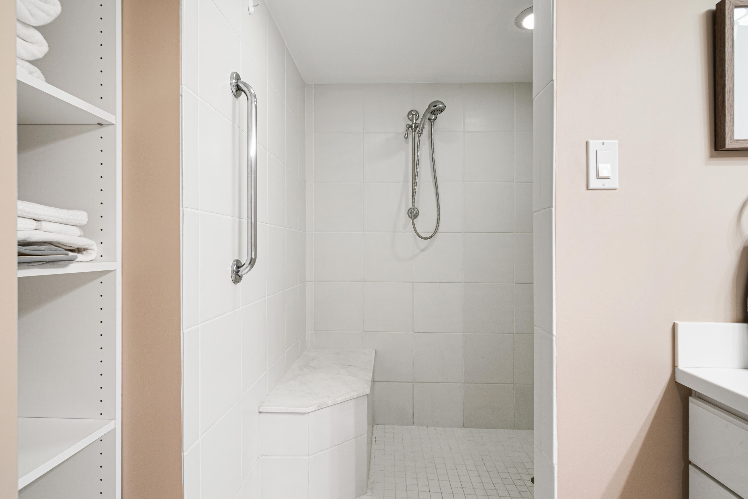 5380 N Ocean Drive 19d