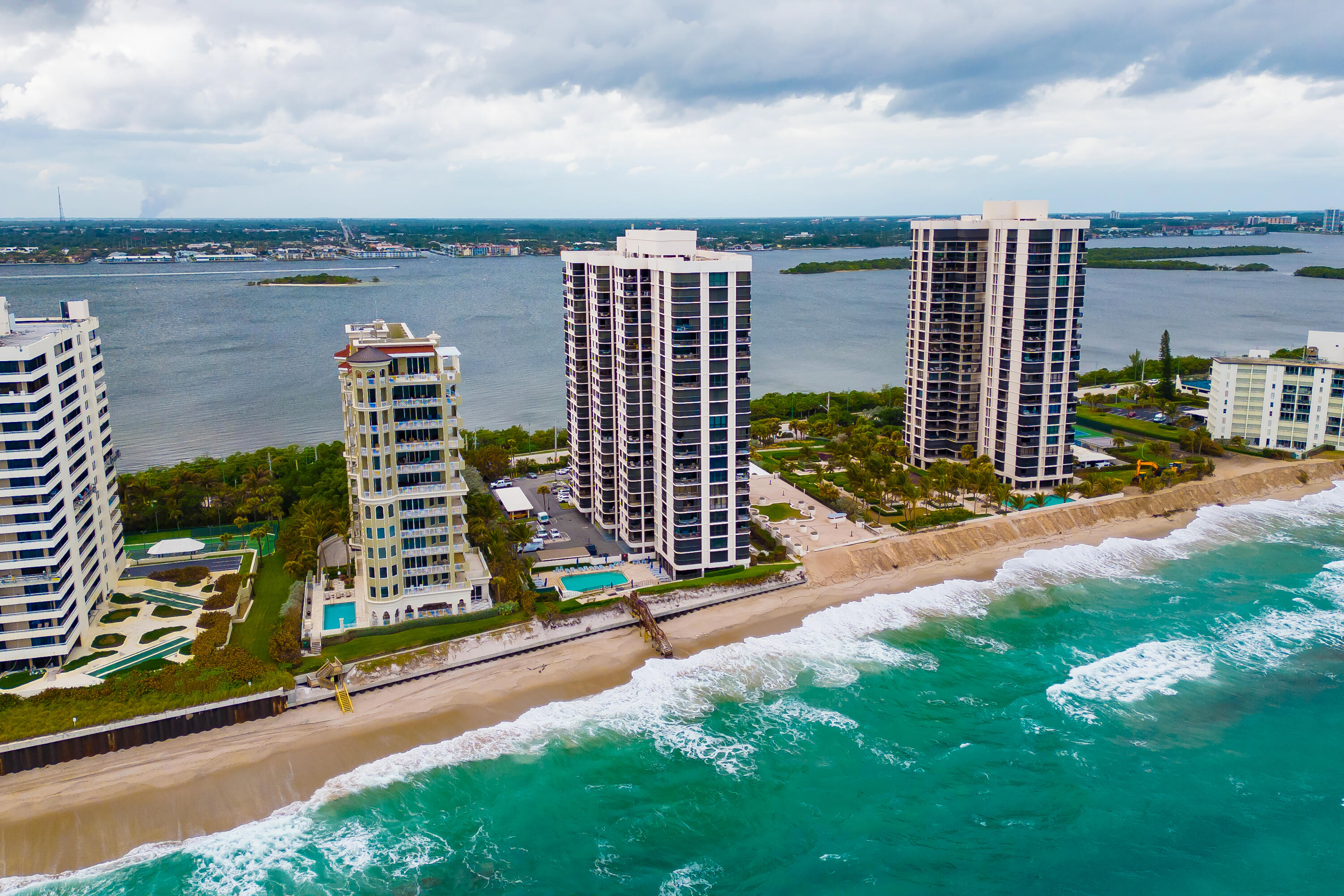 5380 N Ocean Drive 19d