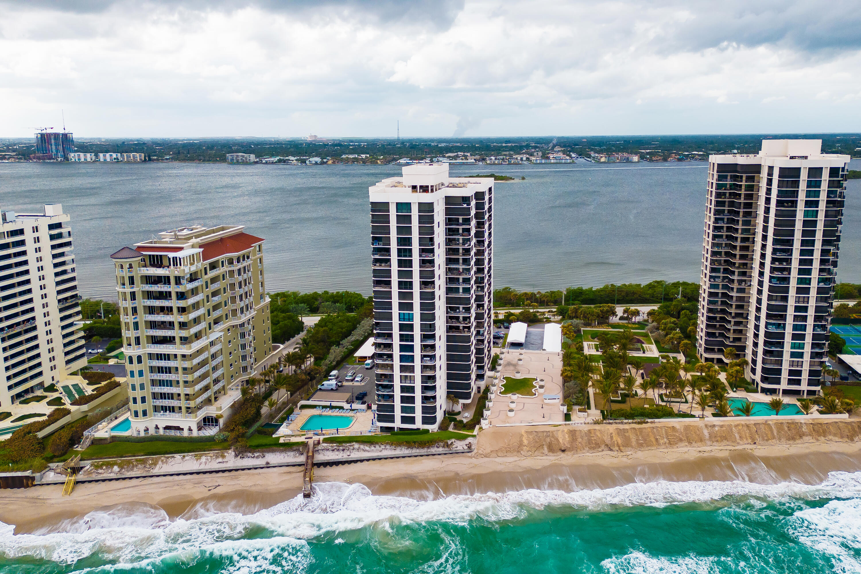5380 N Ocean Drive 19d