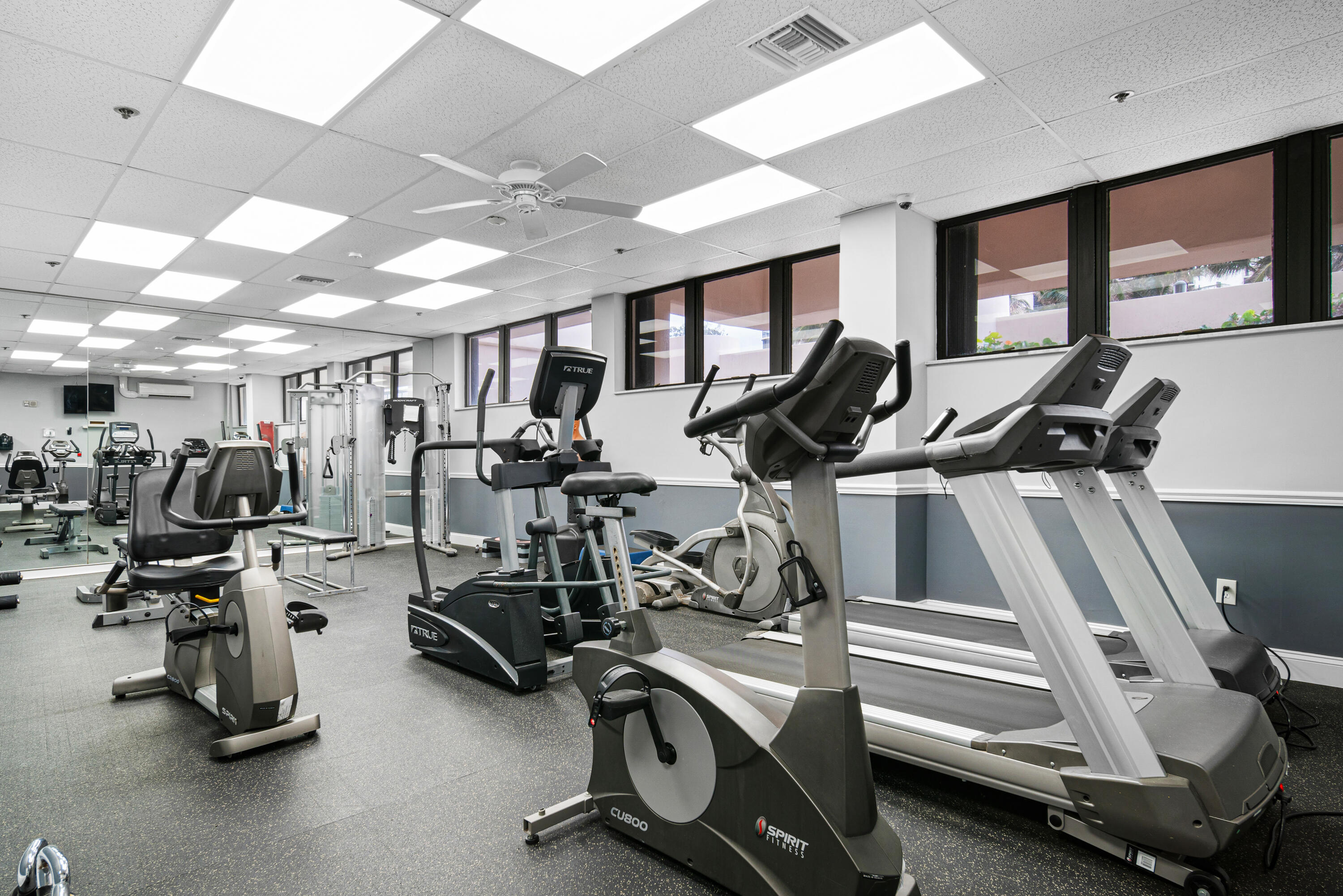 5380 N Ocean Drive 19d