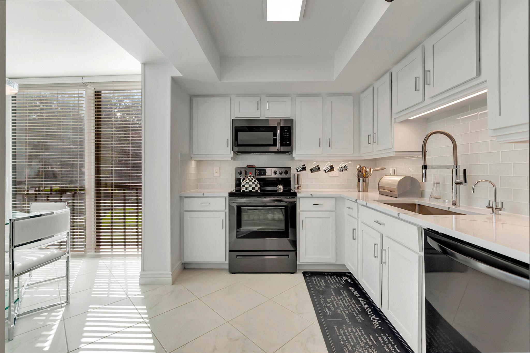 7847 Lakeside Boulevard 1022