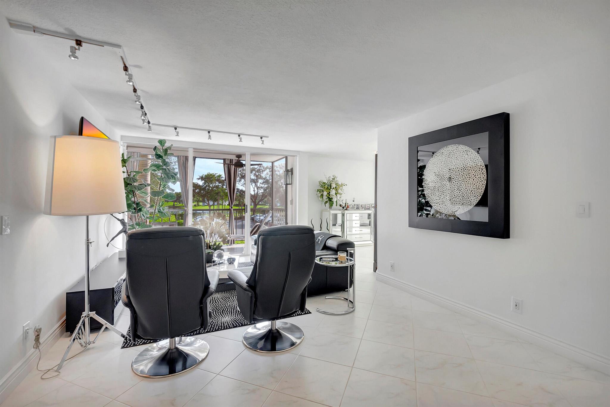 7847 Lakeside Boulevard 1022