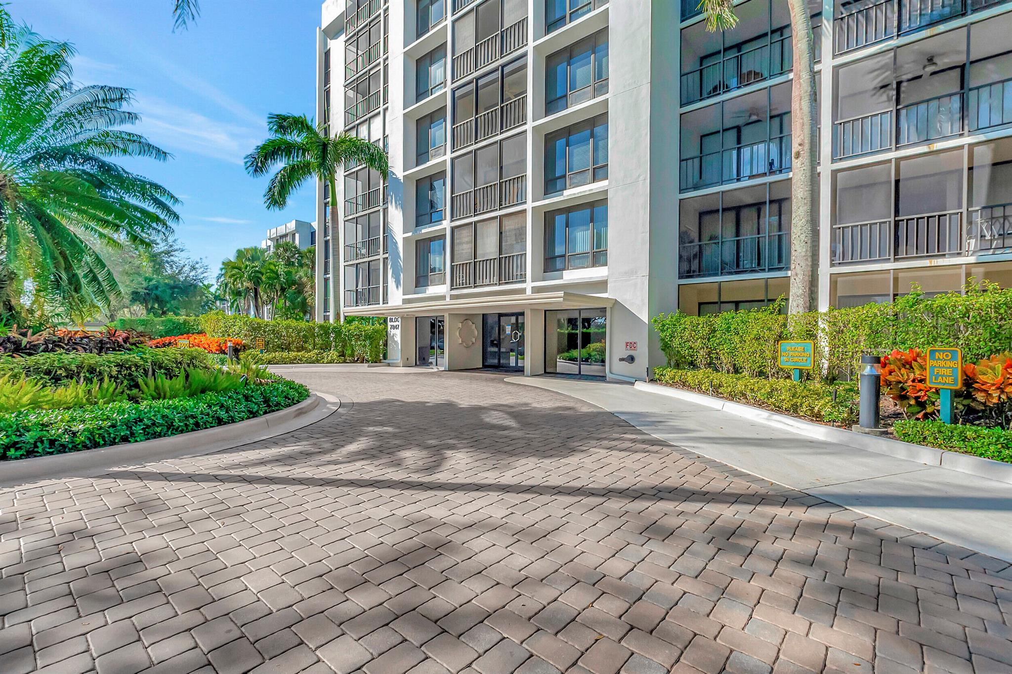 7847 Lakeside Boulevard 1022